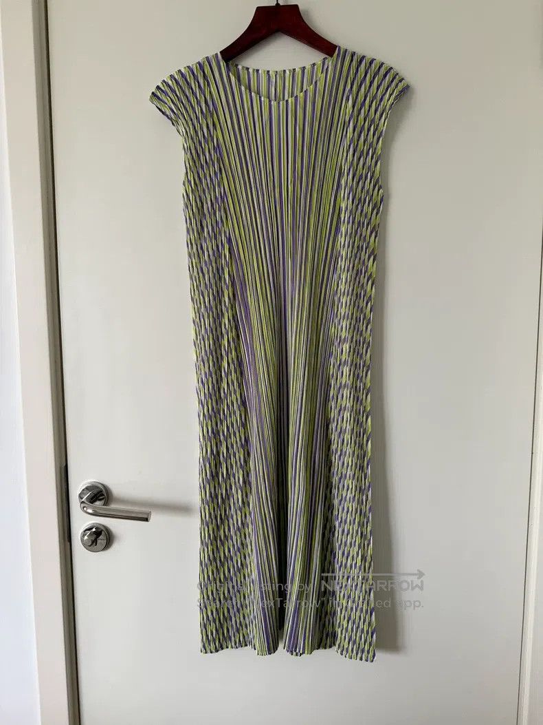 Issey Miyake Issey Miyake Light Green Dress with Purple Accents Size L / US 10 / IT 46 - 2 Thumbnail