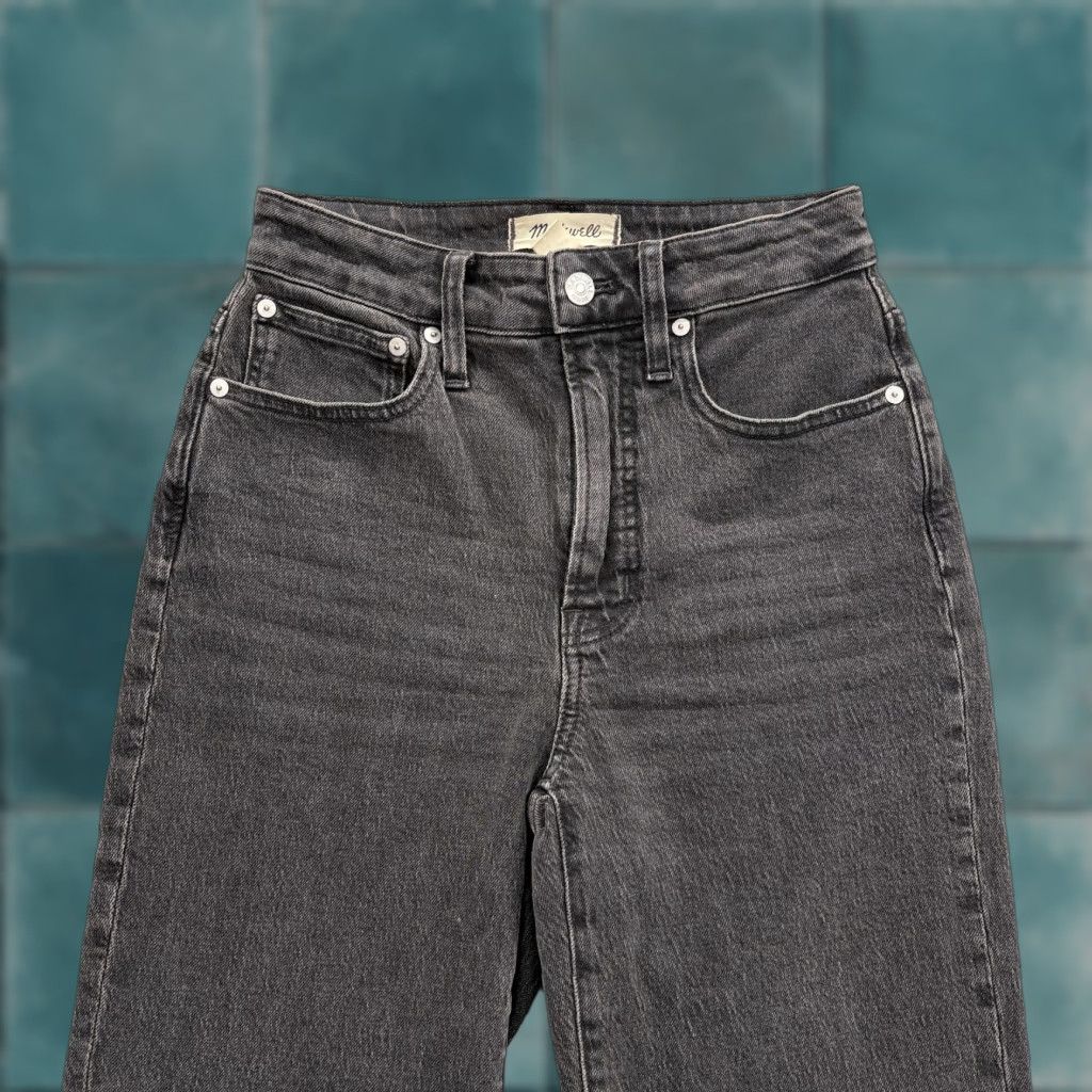 Madewell Madewell Jeans Womens 24 High Rise Curvy Straight Gray Denim 5-Pocket Distressed Fringe Cotton Blend Spandex Crop Vintage? No Size 42" / US 20 - 1 Thumbnail
