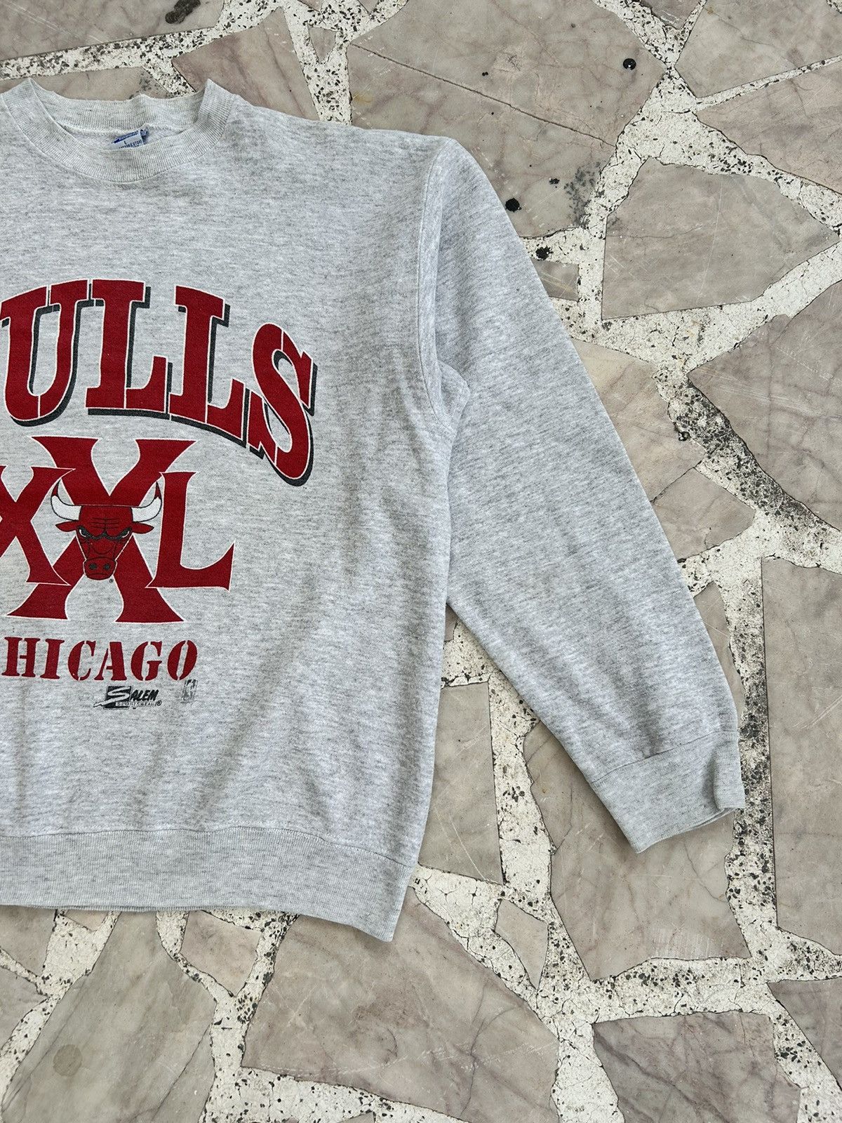 Salem Sportswear Chicago Bulls Sweatshirt Fronthit Vintage Size US L / EU 52-54 / 3 - 5 Thumbnail