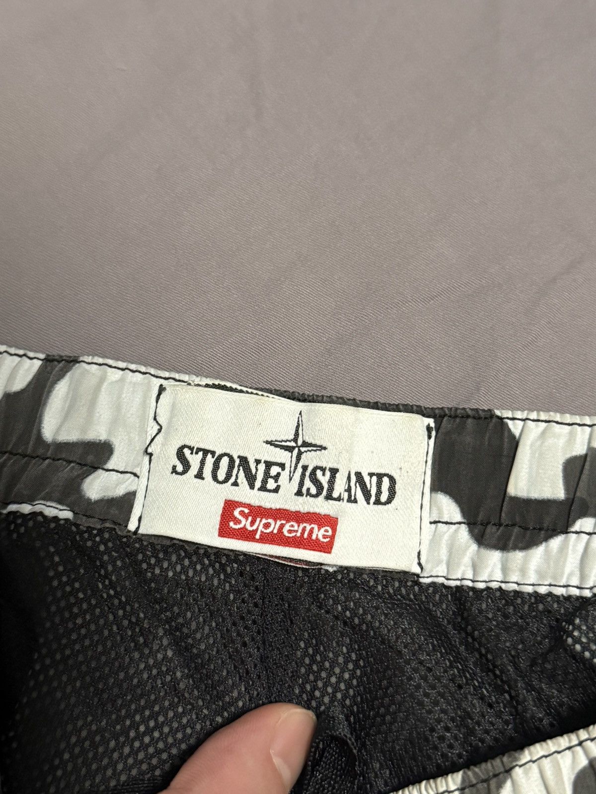 Stone Island Supreme stone island fw16 track nylon pant snow camo xL size Size US 32 / EU 48 - 4 Thumbnail