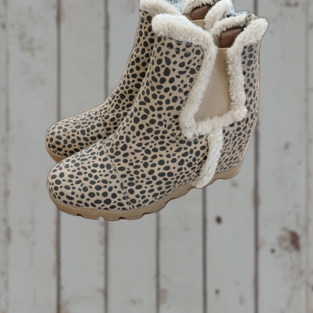 Sugar Haylei Wedge Booties Women's 7.5 M Animal Print Faux Fur Hidden Heel Suede Ankle Boots Womens Shoes