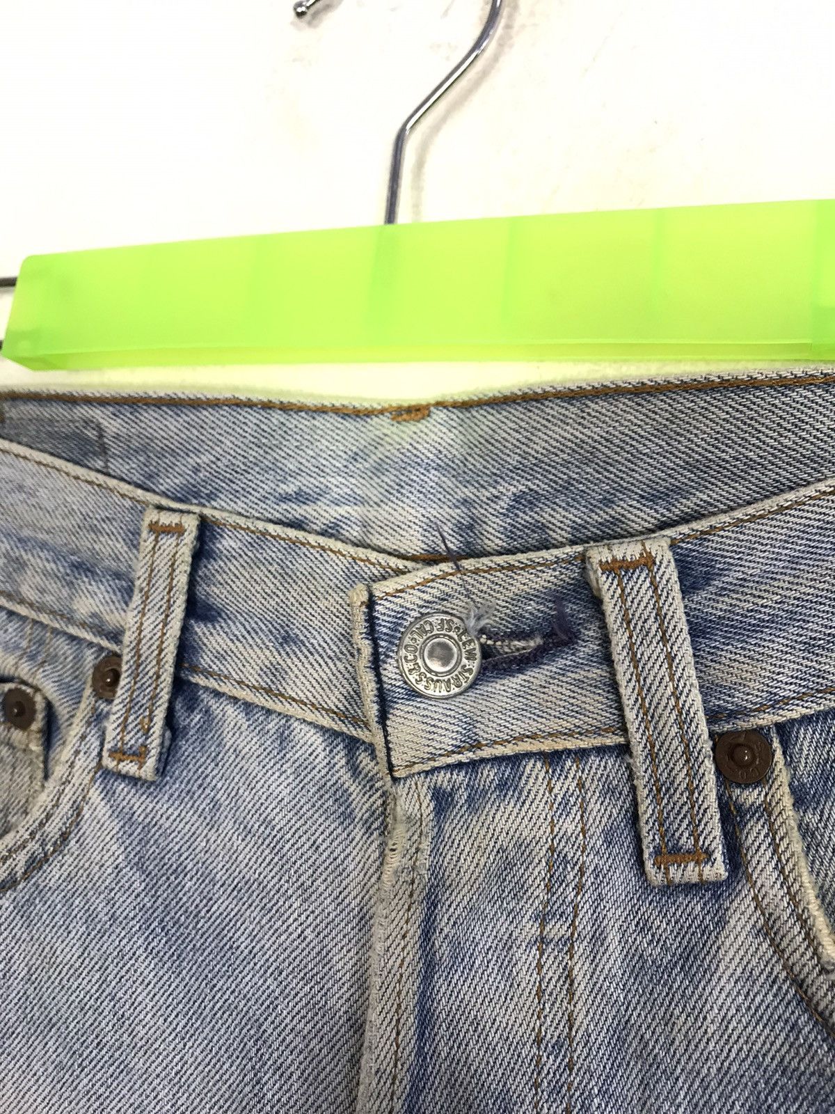 Levi's Levi's Strauss 501 Button Fly Jeans Pants Fits Size 26 27 Size US 27 - 4 Thumbnail
