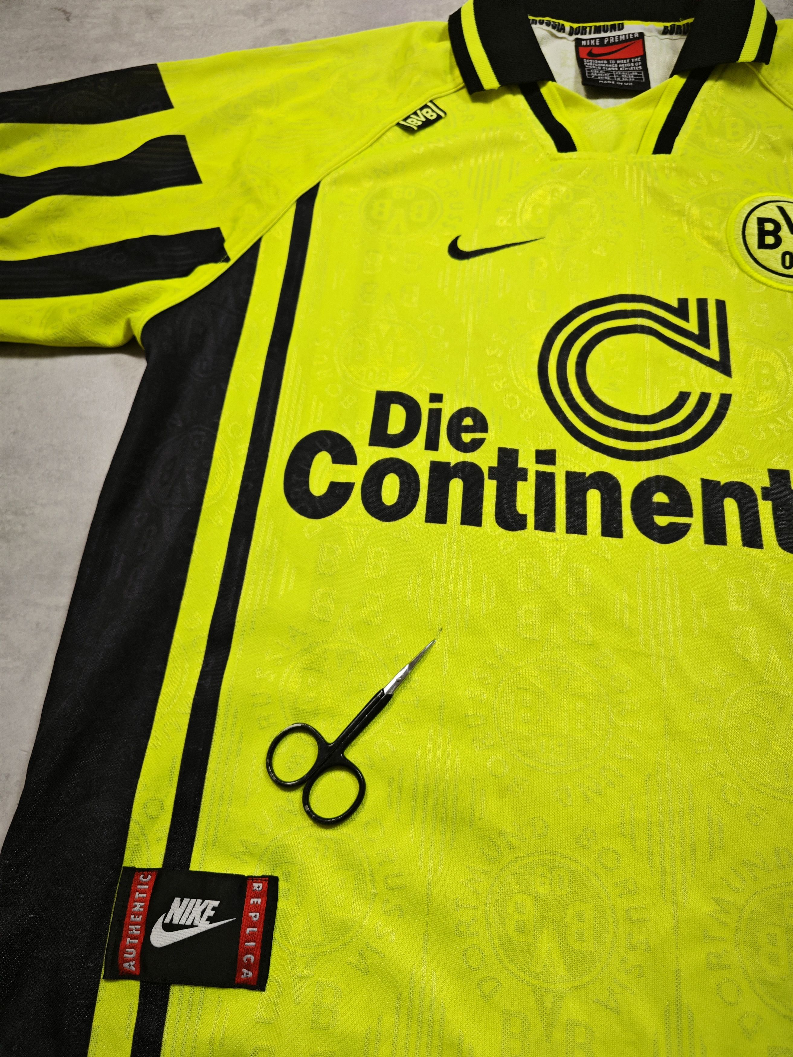Nike Nike Borussia 1996 Size US XL / EU 56 / 4 - 5 Thumbnail