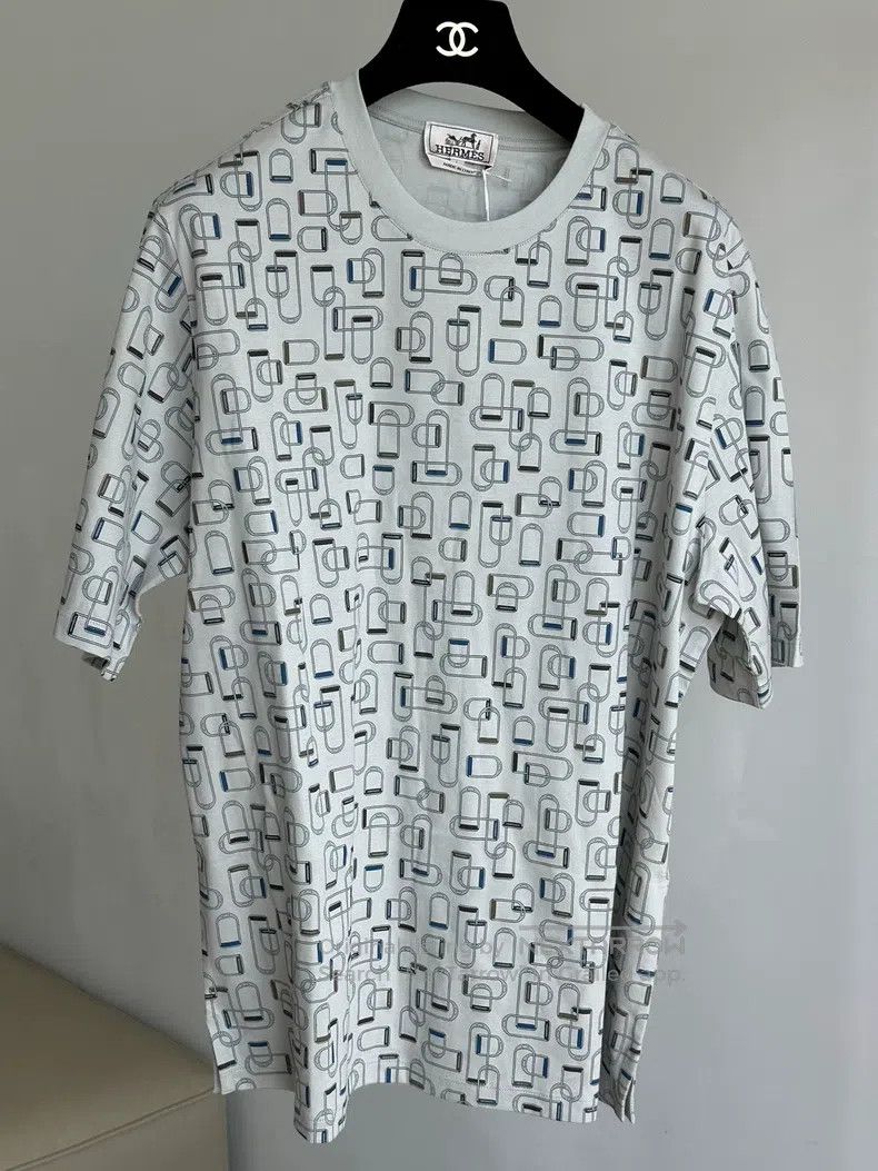 Other Hermes Men's Pure Cotton T-shirt in Mist Gray Short Sleeve Size US L / EU 52-54 / 3 - 1 Thumbnail