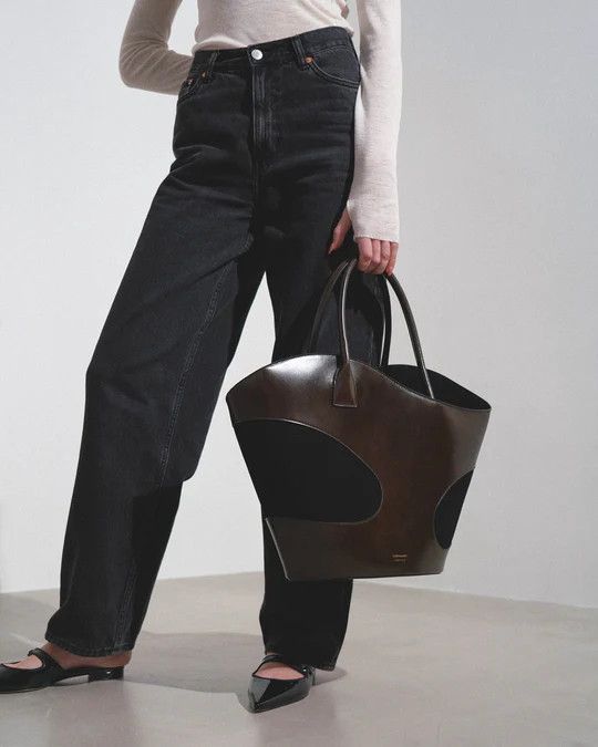 Salvatore Ferragamo o1s1rm0924 Size: OS / Cut Out Tote Bag in Brown/Black Size ONE SIZE - 2 Thumbnail