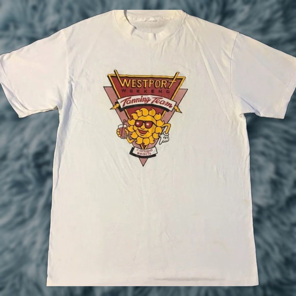 Vintage VINTAGE Westport Connecticut Tanning Team Faded Shirt L White Cotton Graphic Tee Mens 80s 90s Grunge Beach Surf Harley Davidson Single Stitch Size US L / EU 52-54 / 3 - 1 Thumbnail