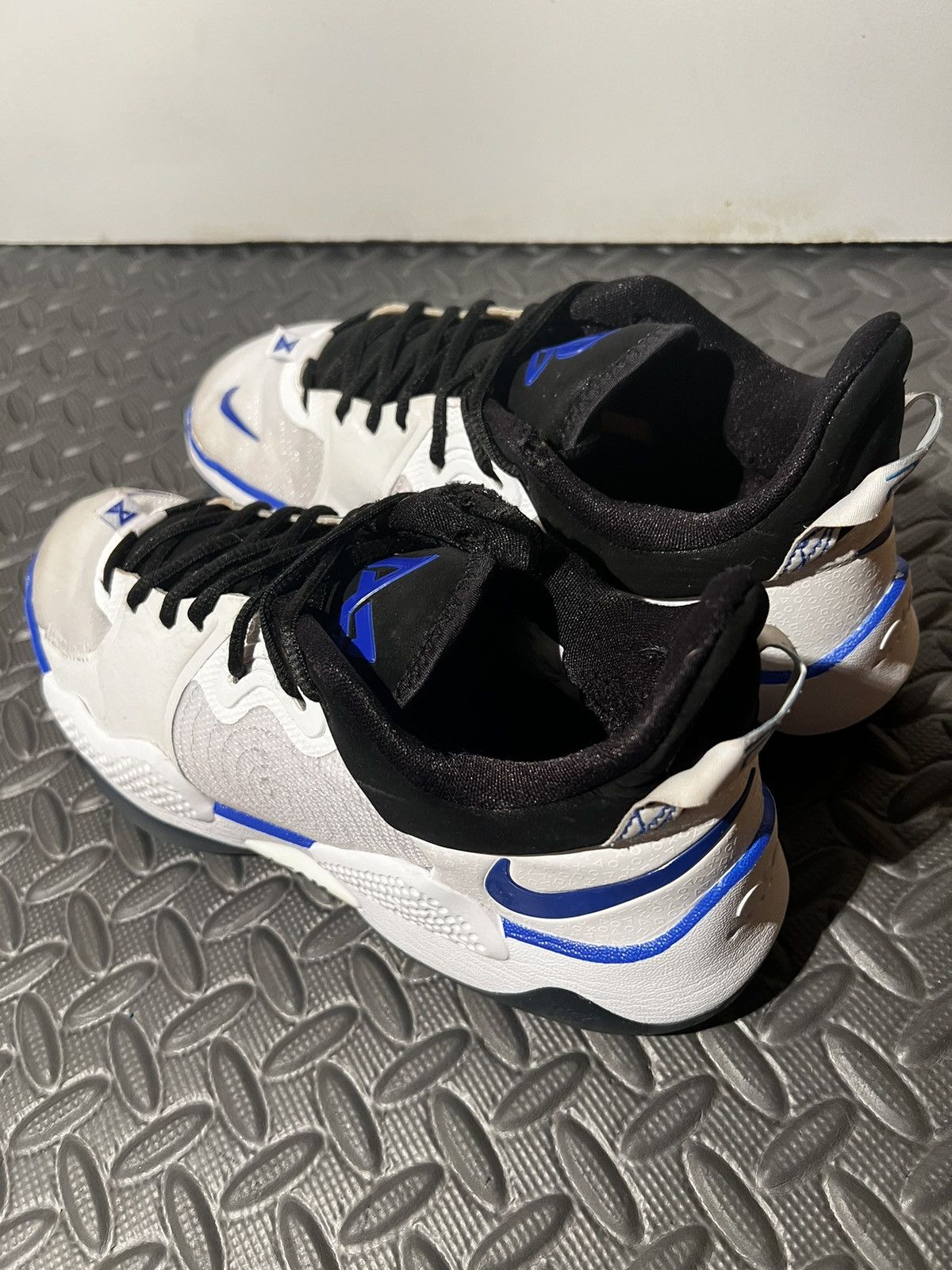 Nike CLEAN Nike PG5 Playstation White Size 10 Mens Shoes Size US 10.5 / EU 43-44 - 5 Thumbnail