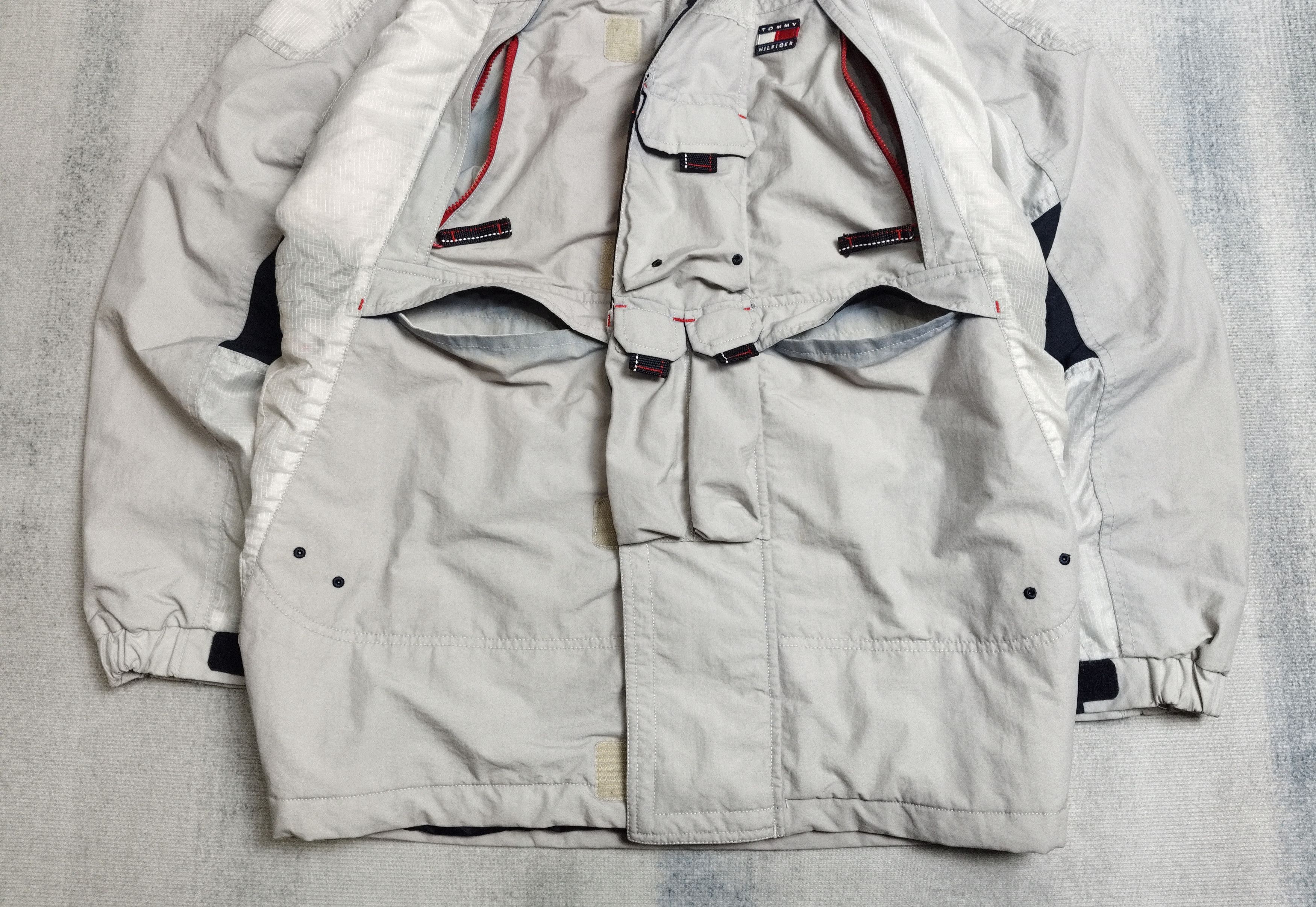 Tommy Hilfiger Vintage Tommy Hilfiger Multi pocket Jacket Size US XL / EU 56 / 4 - 8 Thumbnail
