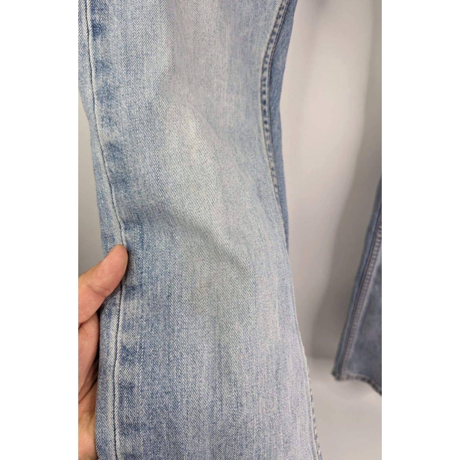 Levi's VINTAGE Levi's 527 Jeans Mens 29x30 Boot Cut Cowboy Distressed Light Wash Denim Blue Shirt Size US 29 - 4 Thumbnail