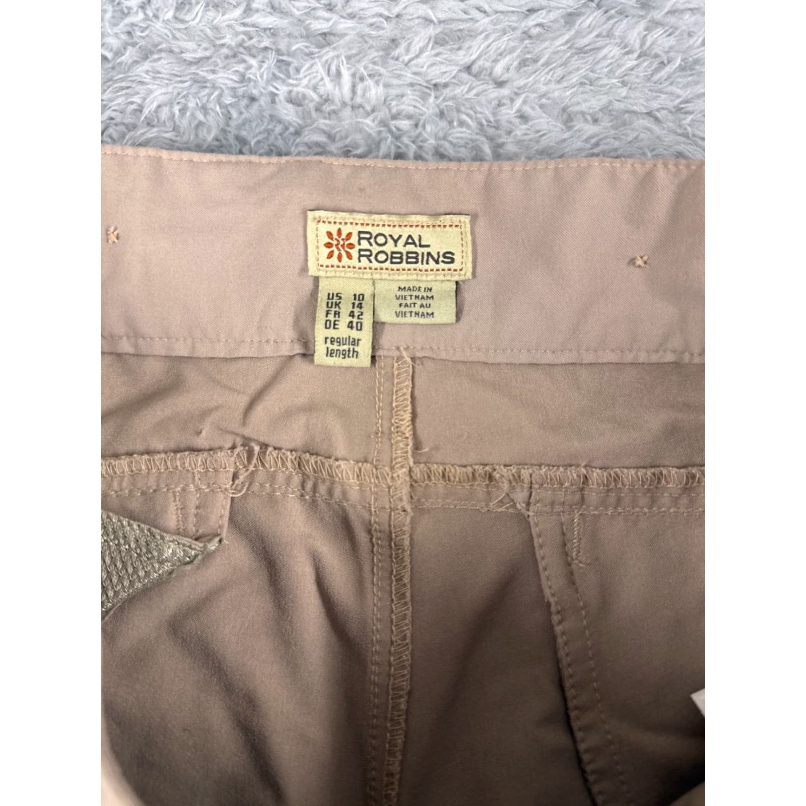 Vintage Royal Robbins Pants Women Size 10 Beige Cargo Straight Leg Nylon Blend Casual