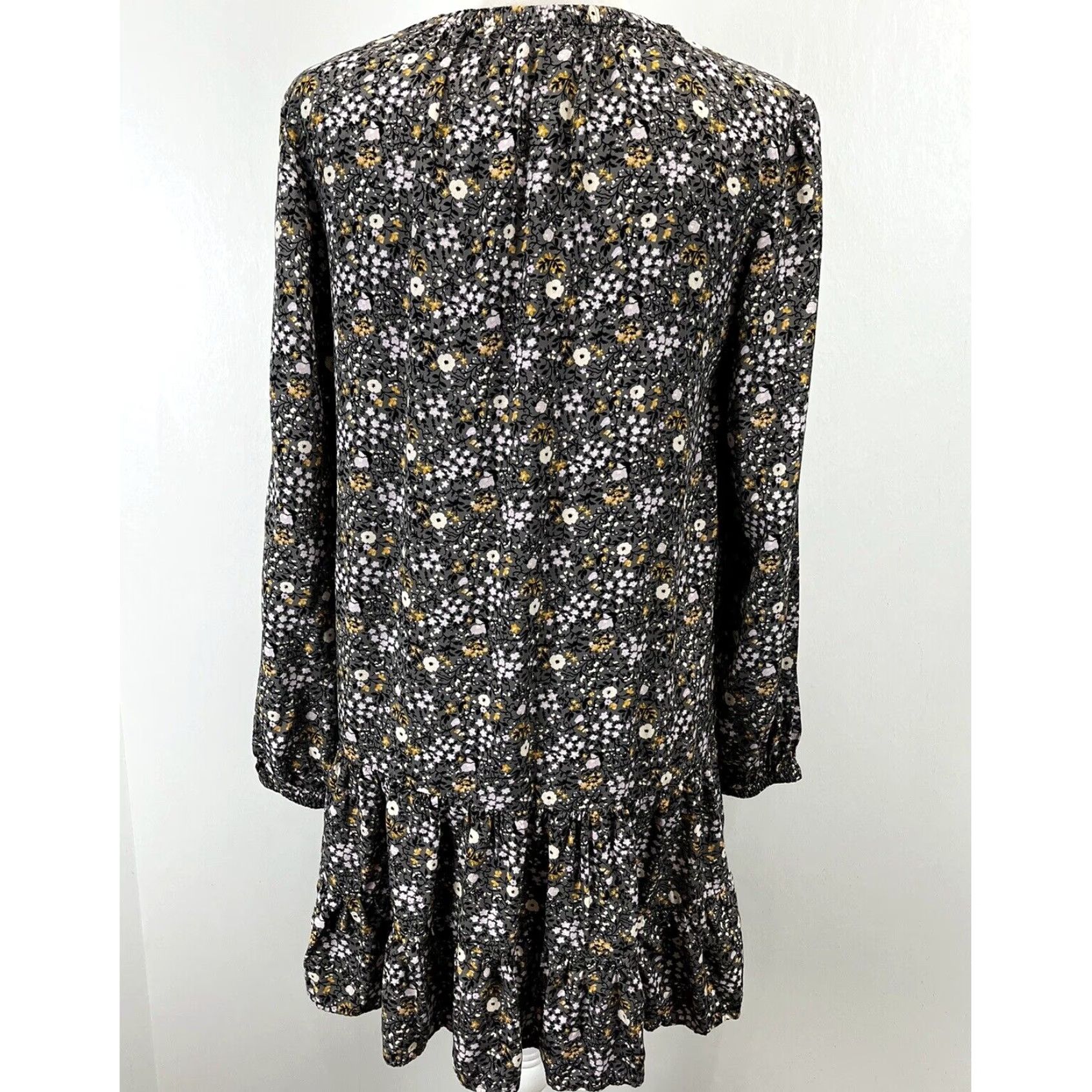 Loft LOFT Floral Mini Dress Small Long Sleeve Ruffle Hem Multicolor Size S / US 4 / IT 40 - 3 Thumbnail