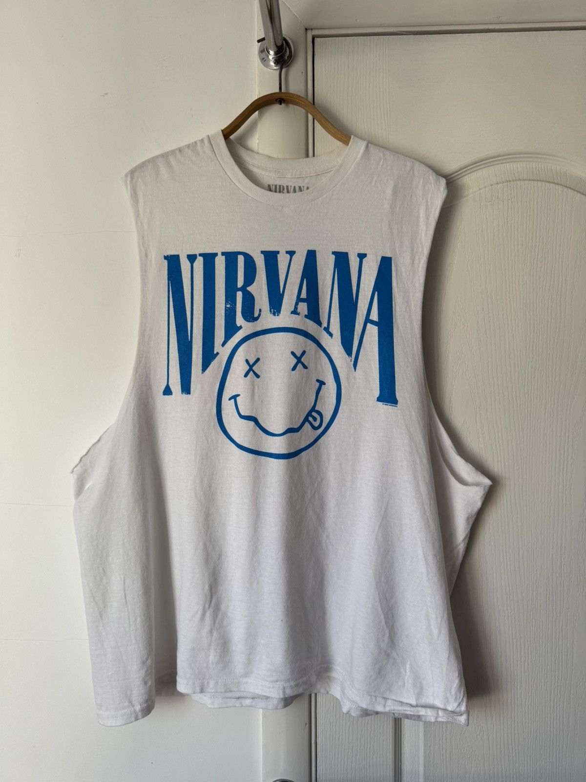 Band Tees Nirvana Smiley Band Sleeveless Tee Size US XL / EU 56 / 4 - 1 Thumbnail