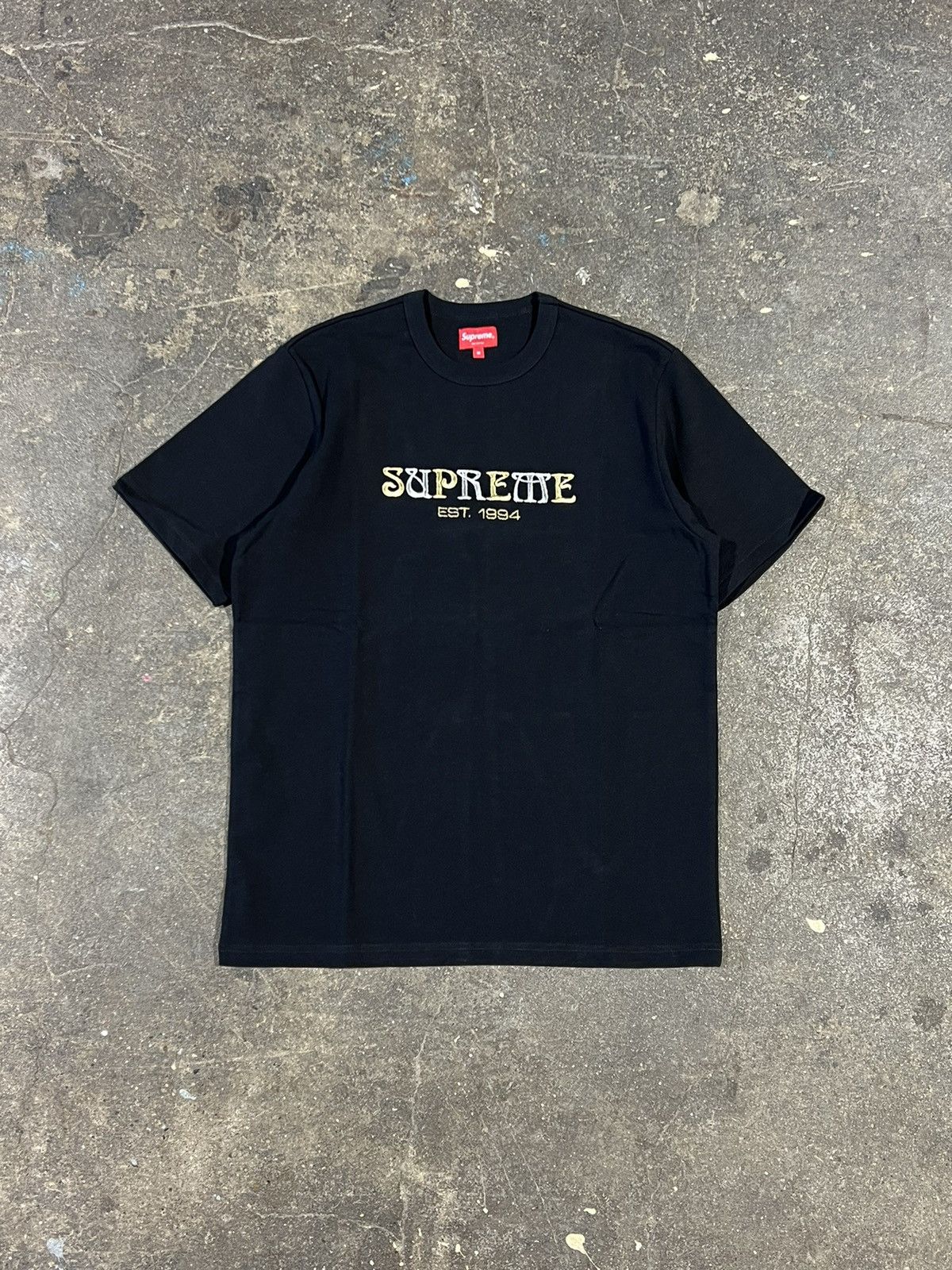 Supreme Supreme FW18 Nouveau Logo Tee Size US M / EU 48-50 / 2 - 1 Thumbnail