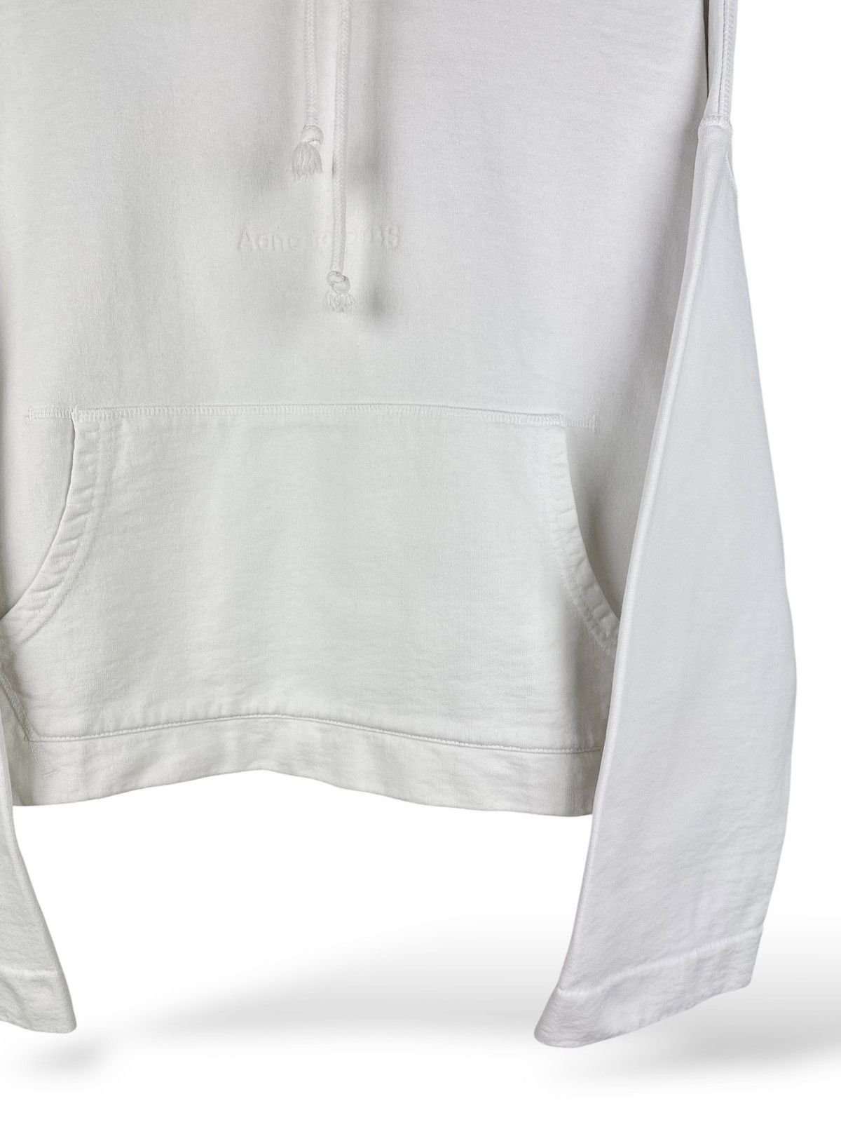 Acne Studios Acne Studios Joghy Embross Cropped Oversized Hoodie White Size XS / US 0-2 / IT 36-38 - 8 Thumbnail