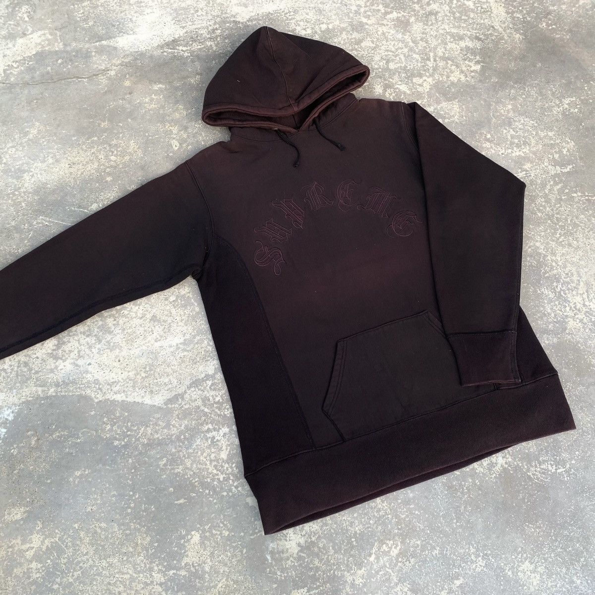 Supreme Rare! Vintage Faded Supreme Gothic Hoodie Embroidery Logo Size US M / EU 48-50 / 2 - 1 Thumbnail