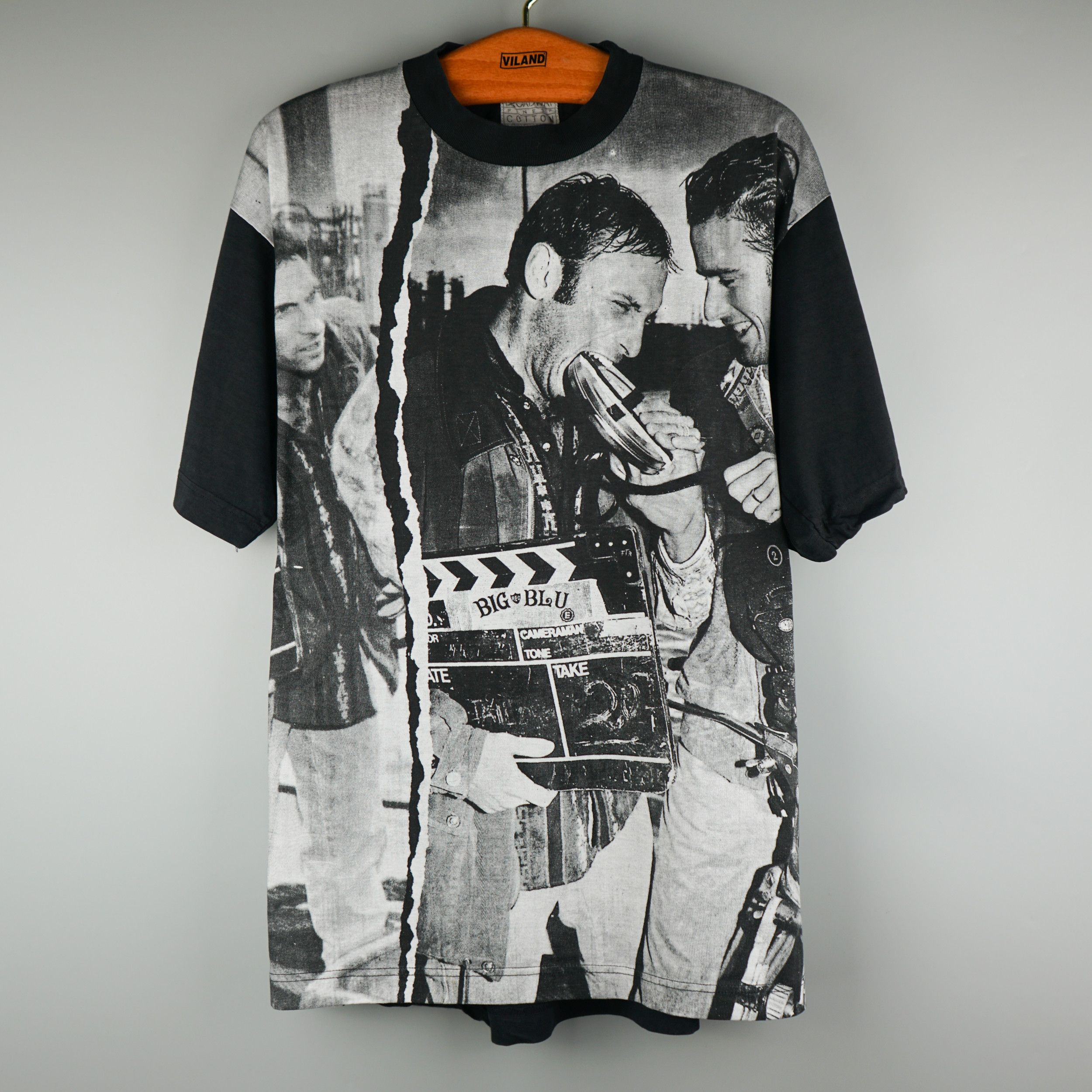 Vintage Vintage 90s All Over Print Movie T-Shirt Size US XL / EU 56 / 4 - 1 Thumbnail