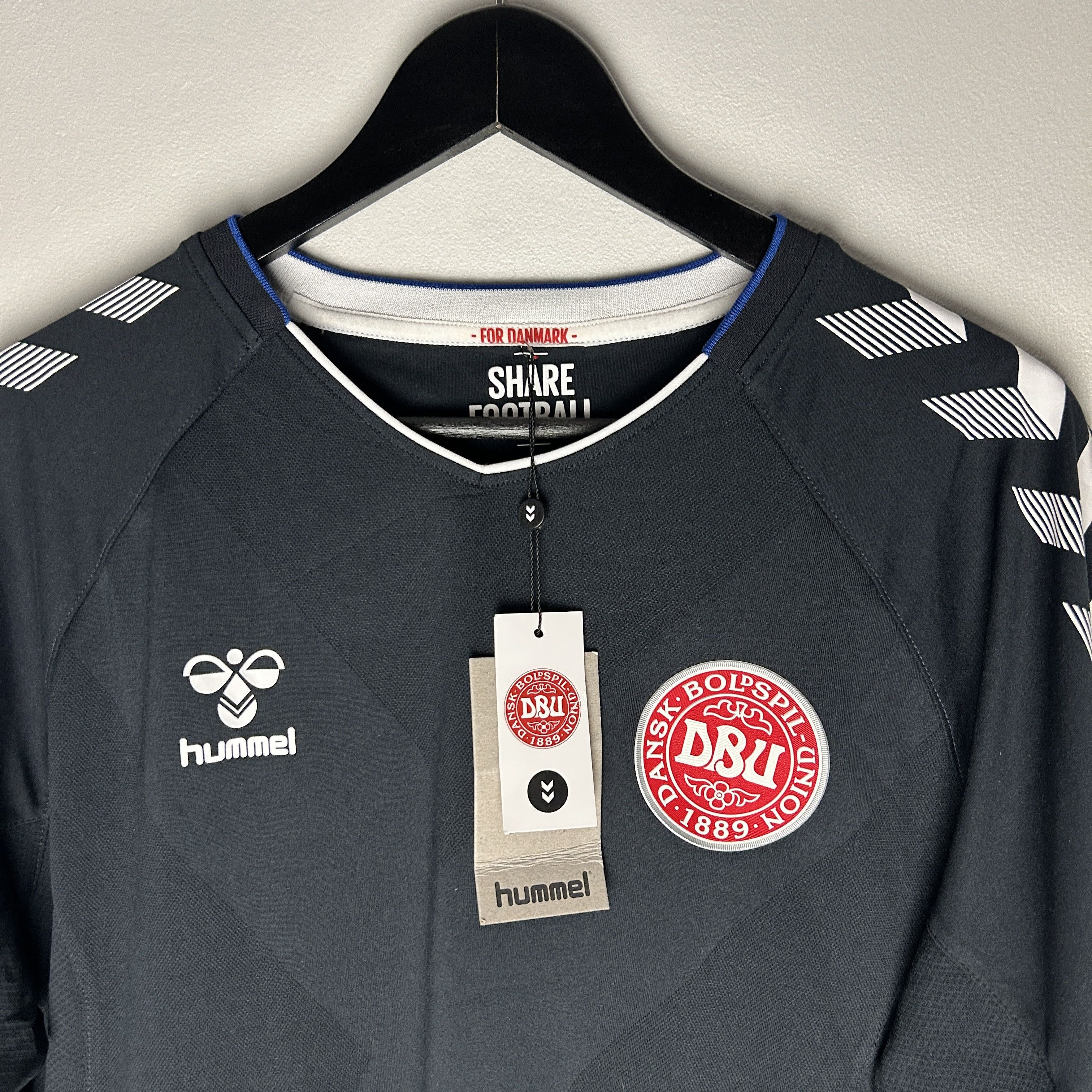 Hummel Denmark DBU 18/19 Goalkeeper Pro Jersey Size US XL / EU 56 / 4 - 3 Thumbnail