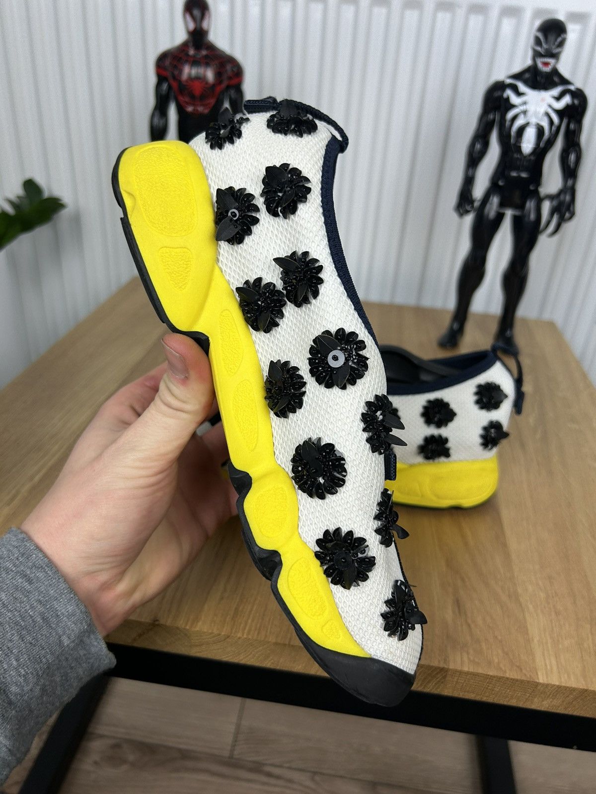 Dior Christian Dior Mesh Embellished sneaker Size US 6 / IT 36 - 16 Thumbnail
