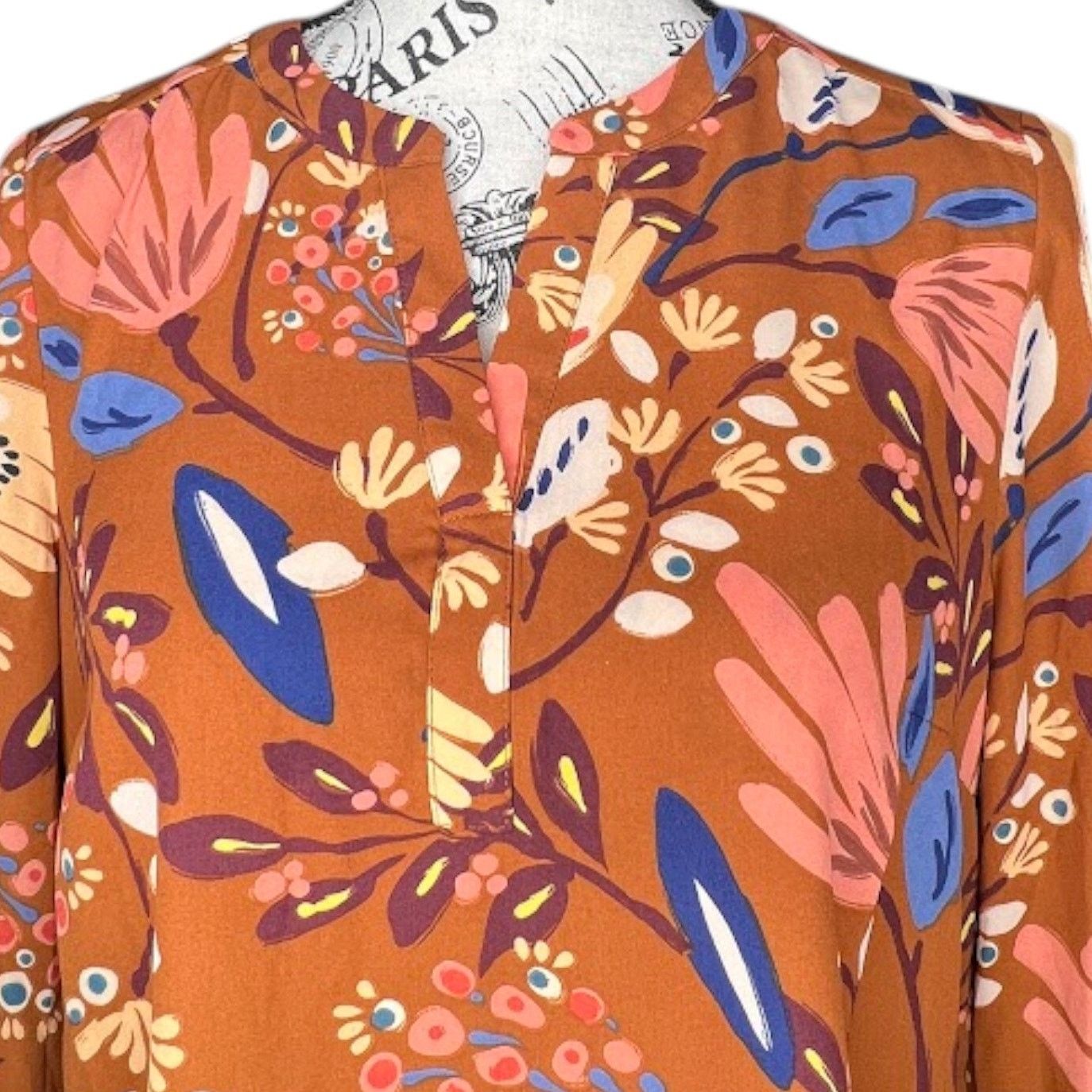Other Notch Neck Blouse Long Sleeve Roll Tab High Low Hem Top Size M / US 6-8 / IT 42-44 - 4 Thumbnail