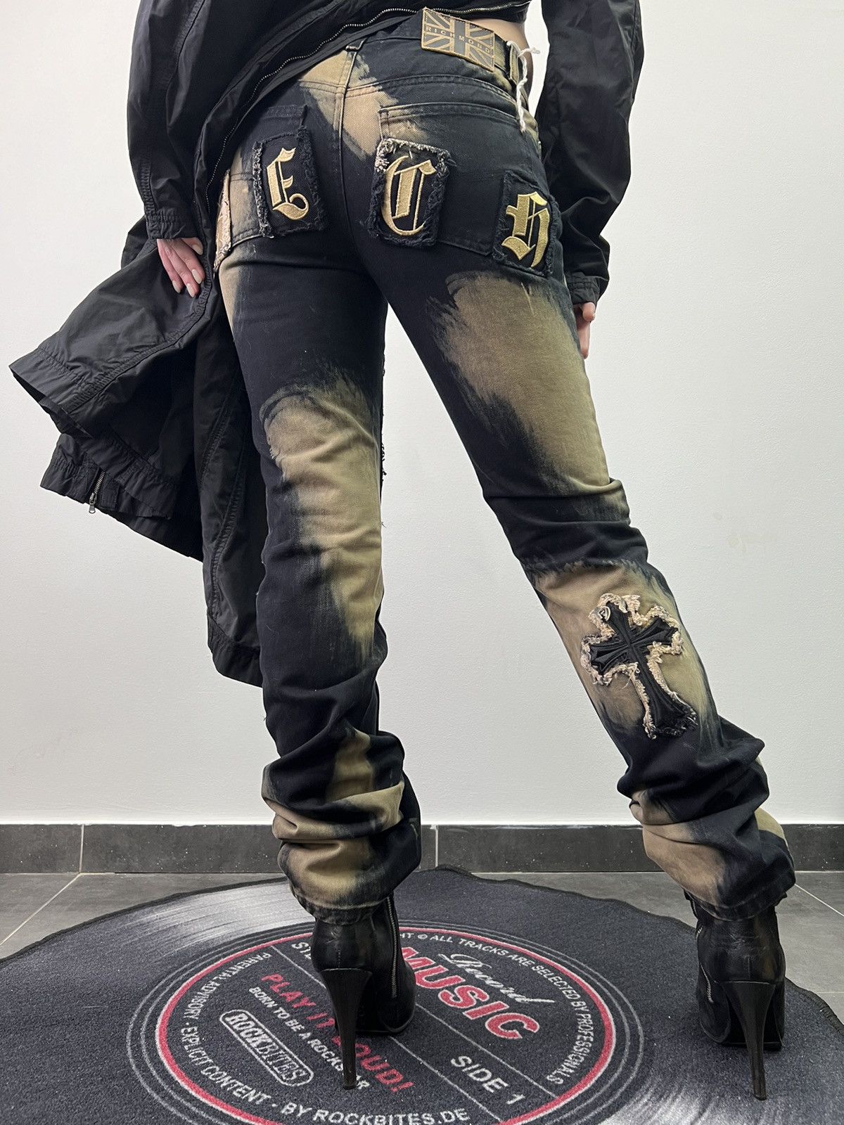 Designer × John Richmond × Vintage Vintage John Richmond “RICH” Tye dye jeans Size 26" / US 2 / IT 38 - 1 Thumbnail