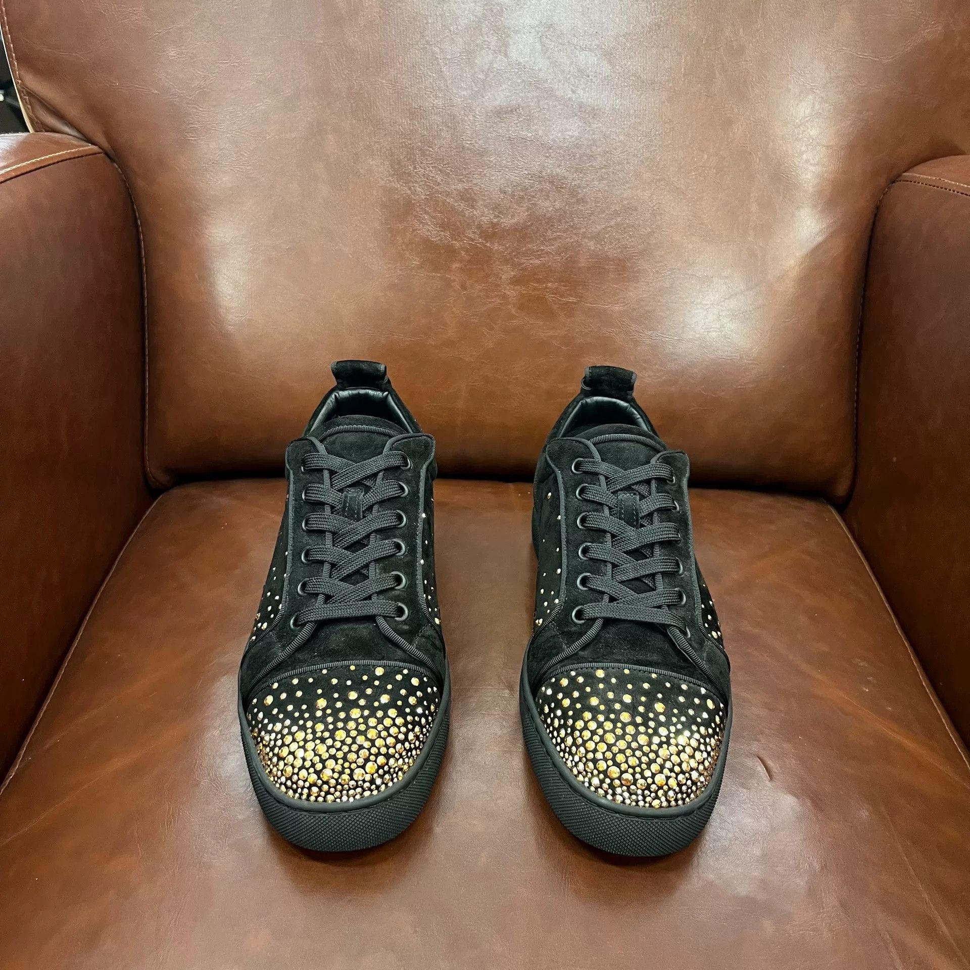 Christian Louboutin Christian Louboutin CL Black Suede Sneakers Size US 9 / EU 42 - 2 Thumbnail