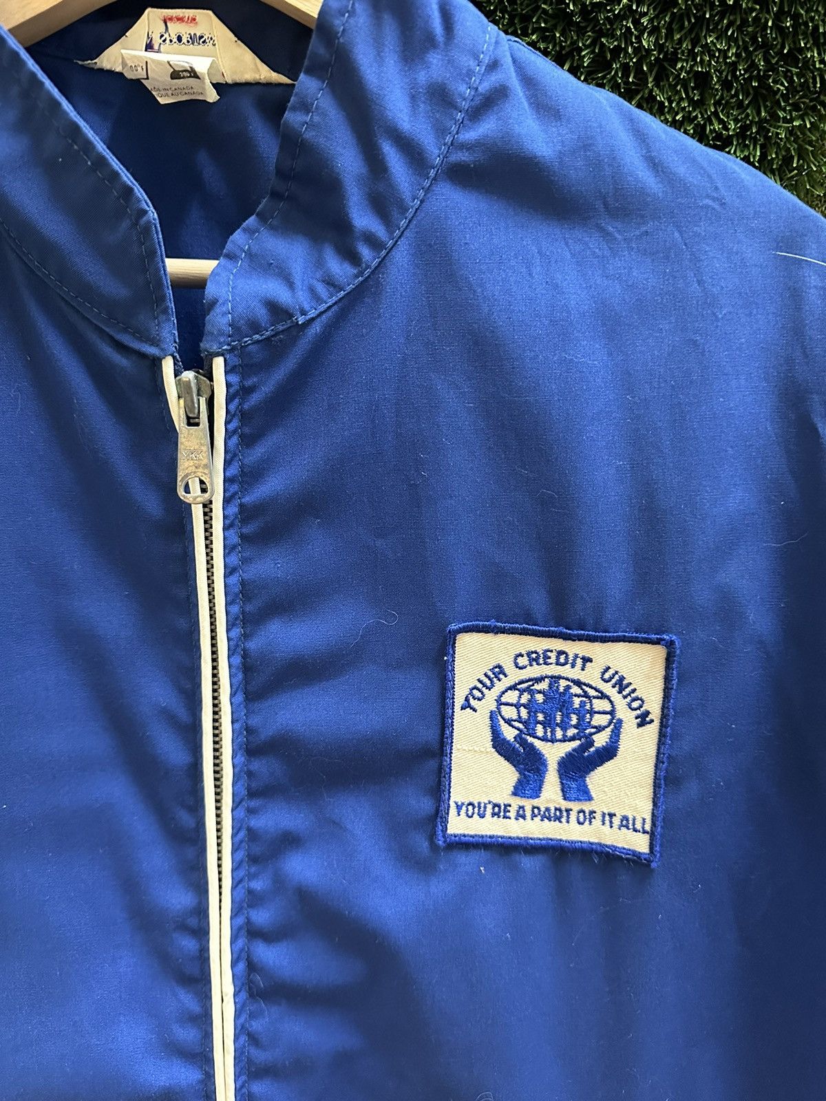 Vintage Vintage 1980s Tour Credit Union Zip-up Light Jacket Large Size US L / EU 52-54 / 3 - 4 Thumbnail