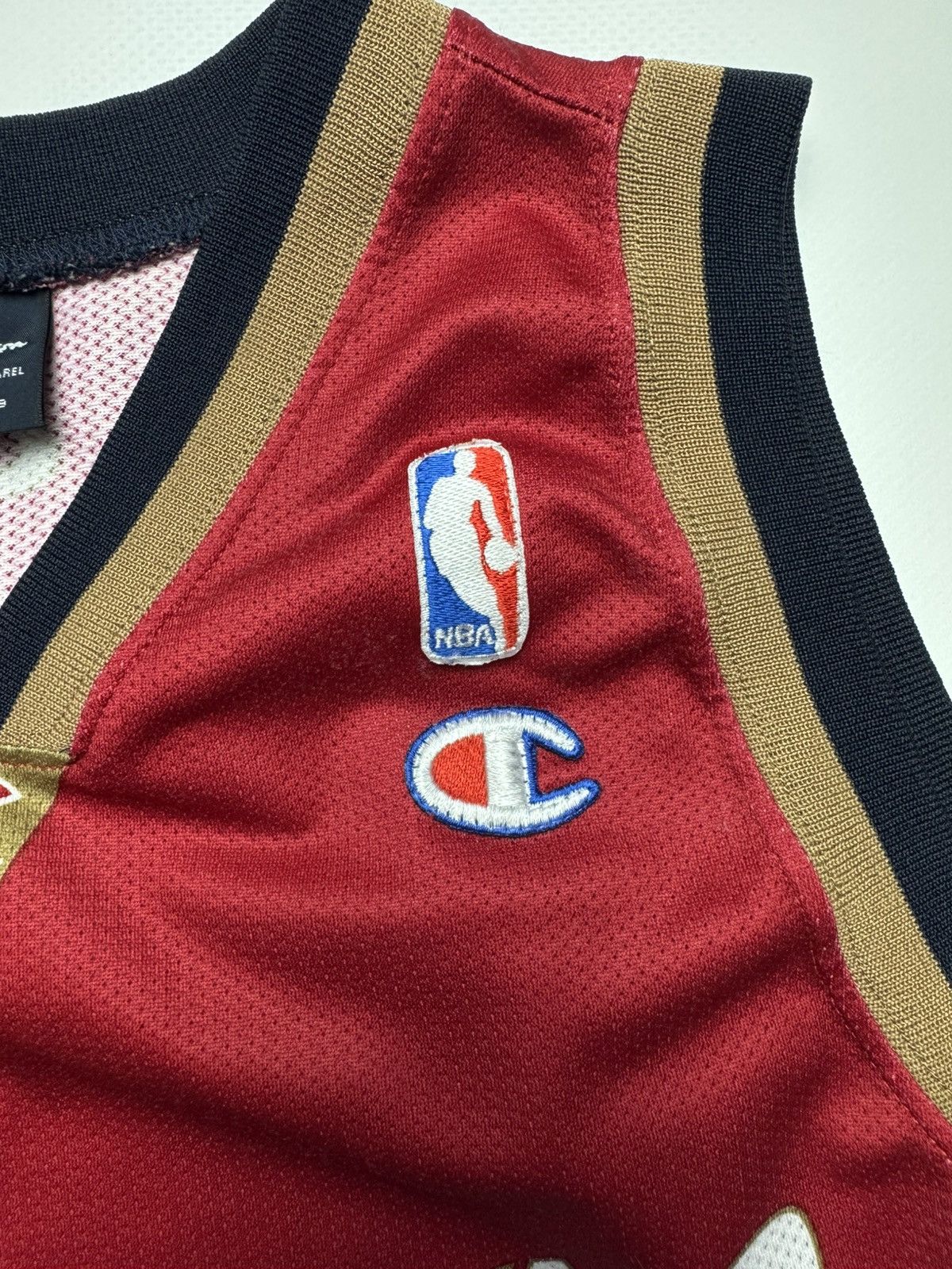 Champion Vintage Champion LeBron James #23 Cleveland Cavaliers Jersey Size US XL / EU 56 / 4 - 7 Thumbnail