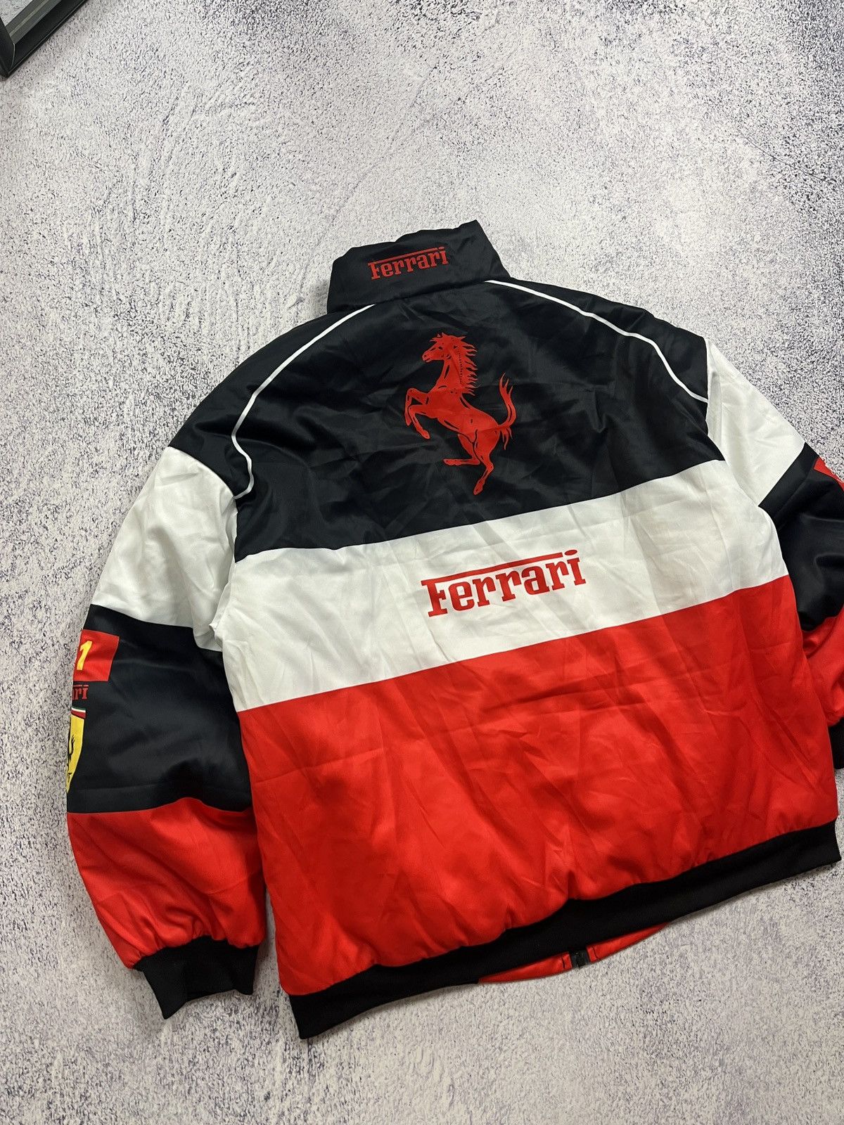Ferrari × Formula 1 Ferrari F1 Racing Jacket Hype Rare Big Logo Marlboro Size US M / EU 48-50 / 2 - 12 Thumbnail