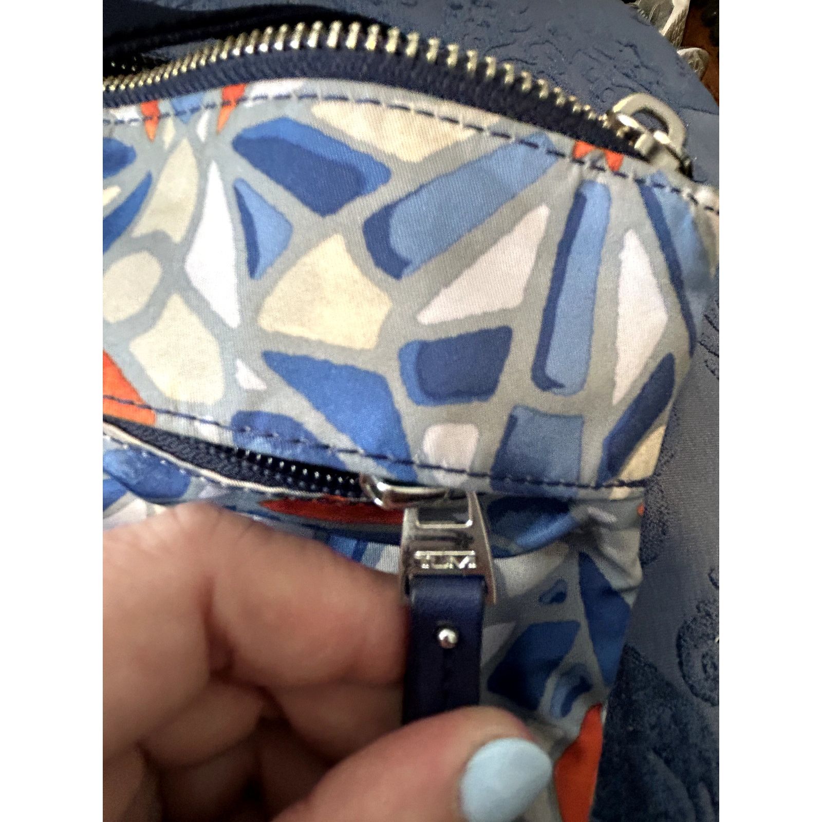 Tumi Tumi Voyageur Calera Crossbody Cayenne Tile Blue White Size ONE SIZE - 10 Thumbnail