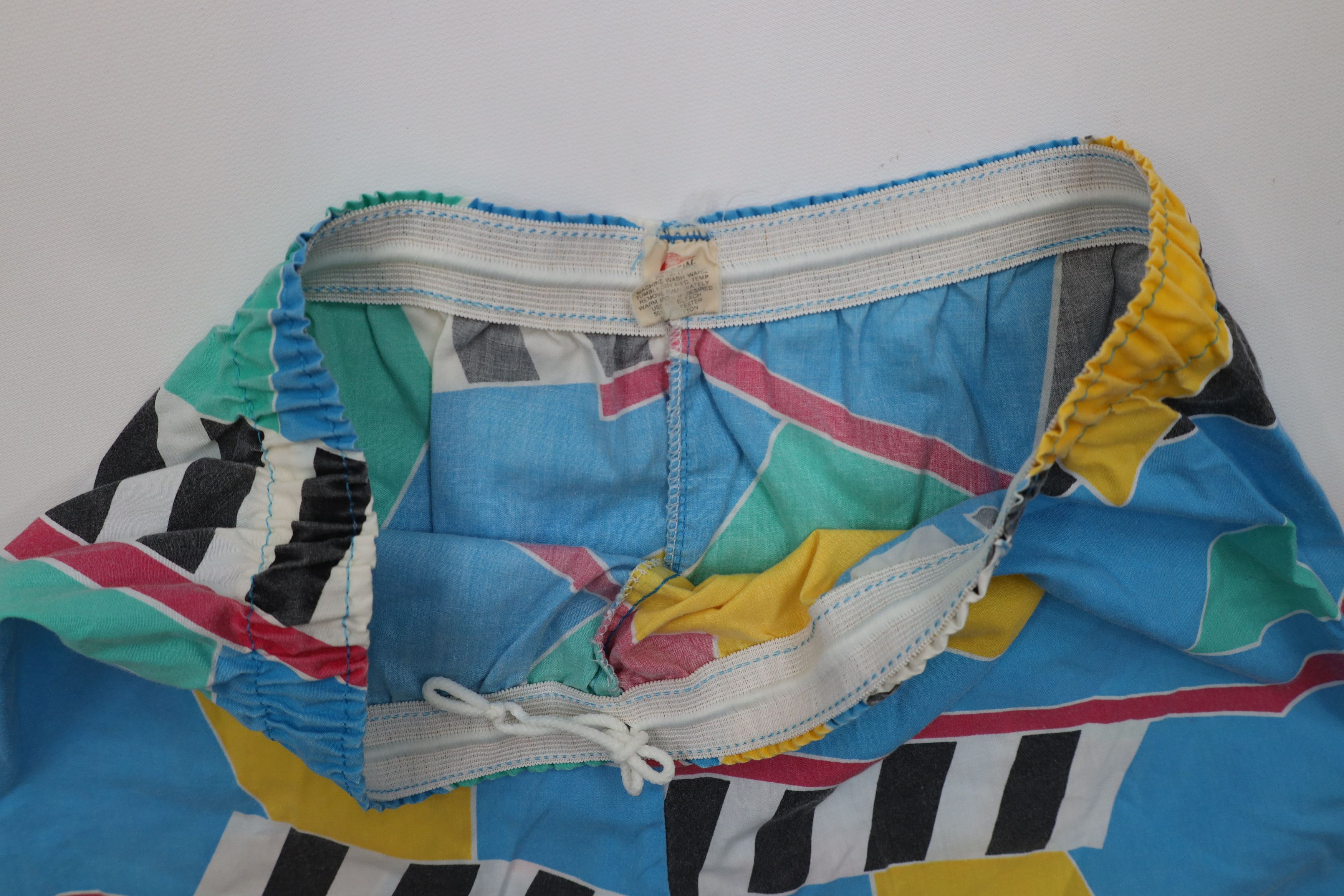 Vintage Vintage 80s 90s Streetwear Abstract Surf Surfing Shorts USA Size US 32 / EU 48 - 5 Thumbnail