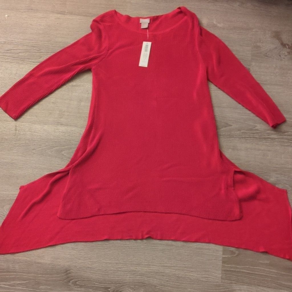 Chicos Chico's black label red asymmetrical hem sweater top size 1 Size M / US 6-8 / IT 42-44 - 1 Thumbnail