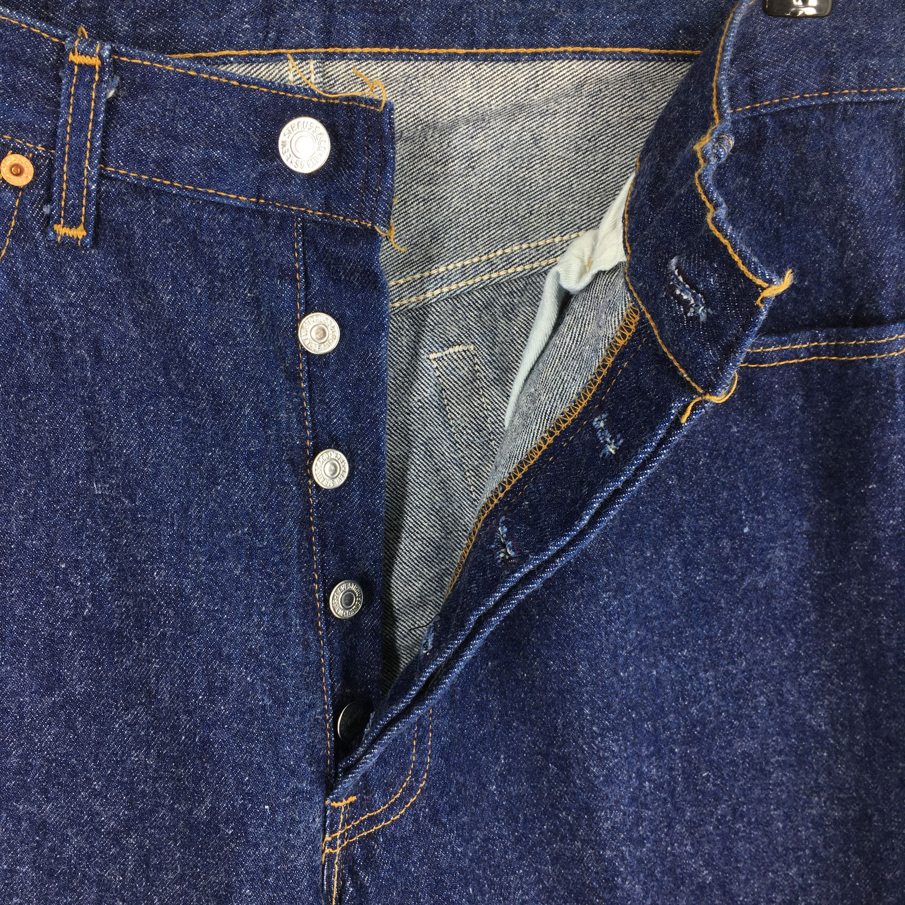 Levi's Size 32x33.5 Vintage 90s Levi's 501 Faded Blue Jeans S2080 Size US 32 / EU 48 - 6 Thumbnail