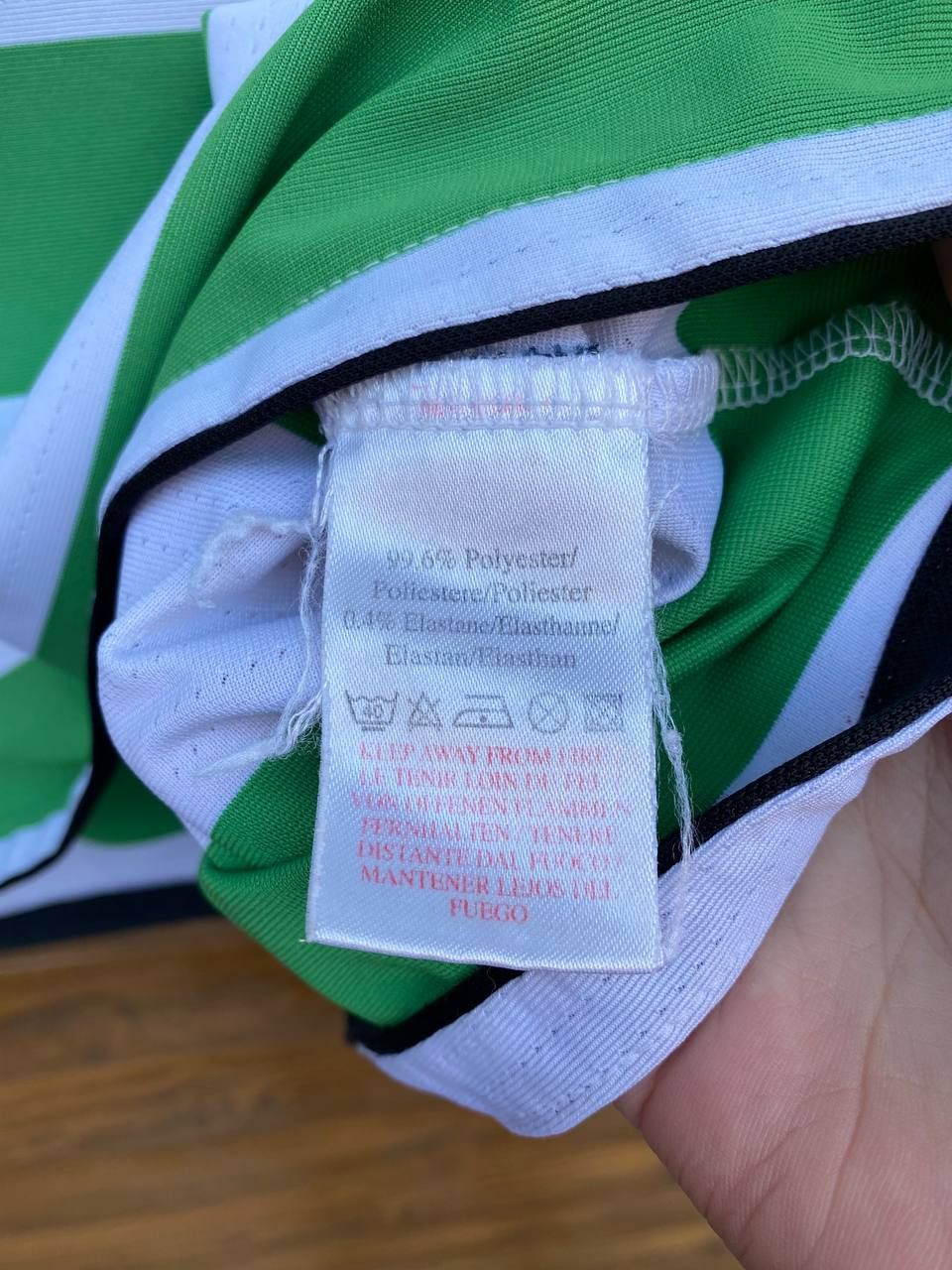 Umbro Vintage Celtic Umbro Home Football Soccer Jersey Size US L / EU 52-54 / 3 - 4 Thumbnail