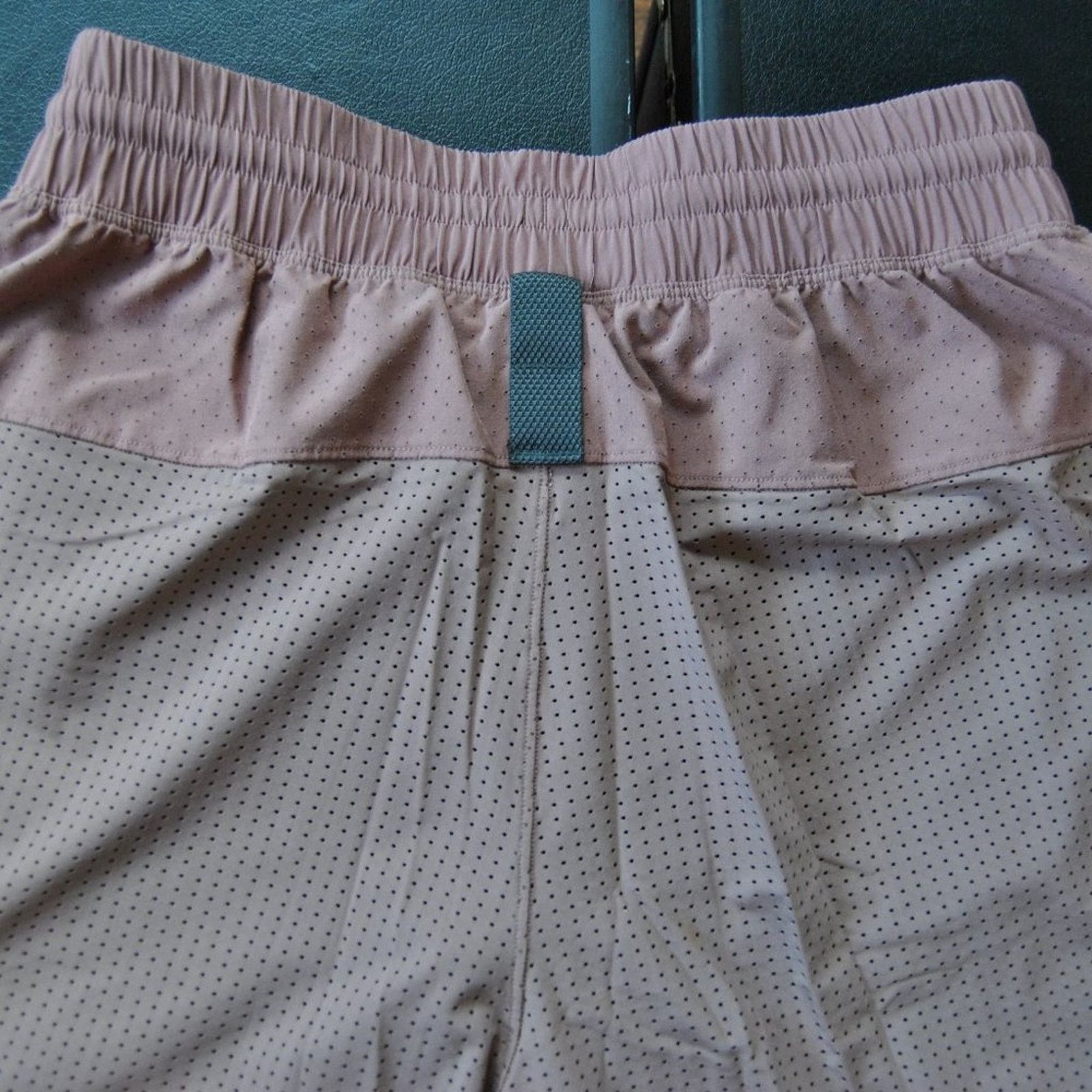 Lululemon Lululemon Small Step Back Jump Mesh Athletic Short Size US 28 / EU 44 - 5 Thumbnail