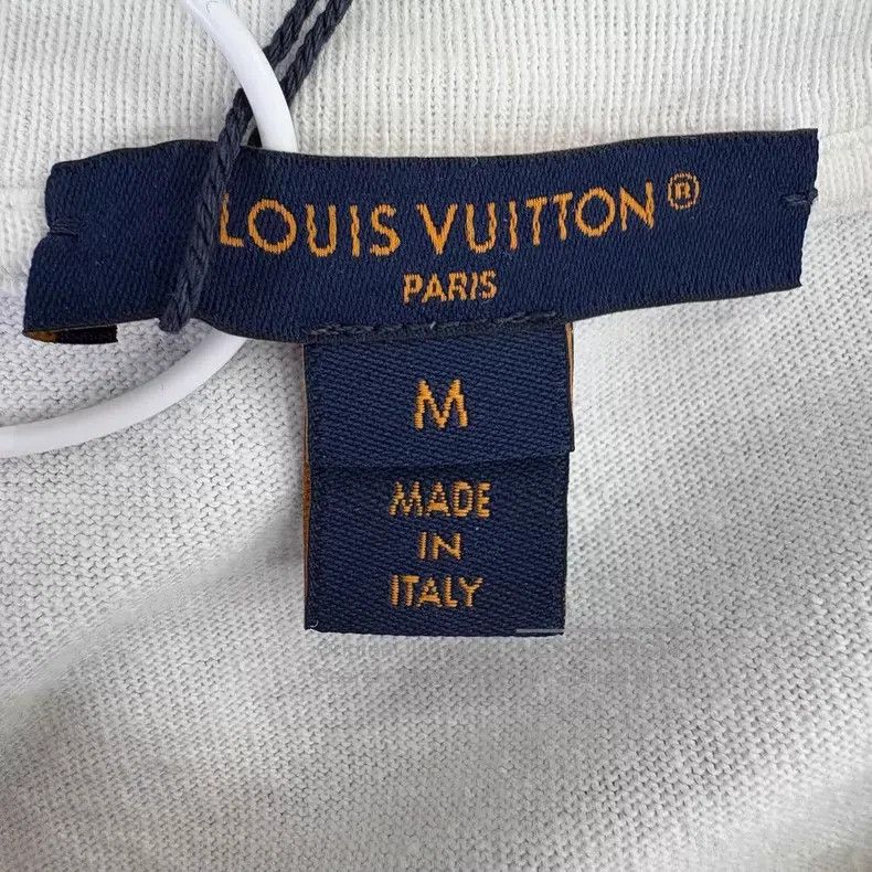 Louis Vuitton Louis Vuitton Solid Logo Label Round Neck Dragon Year Limi Size M / US 6-8 / IT 42-44 - 3 Thumbnail
