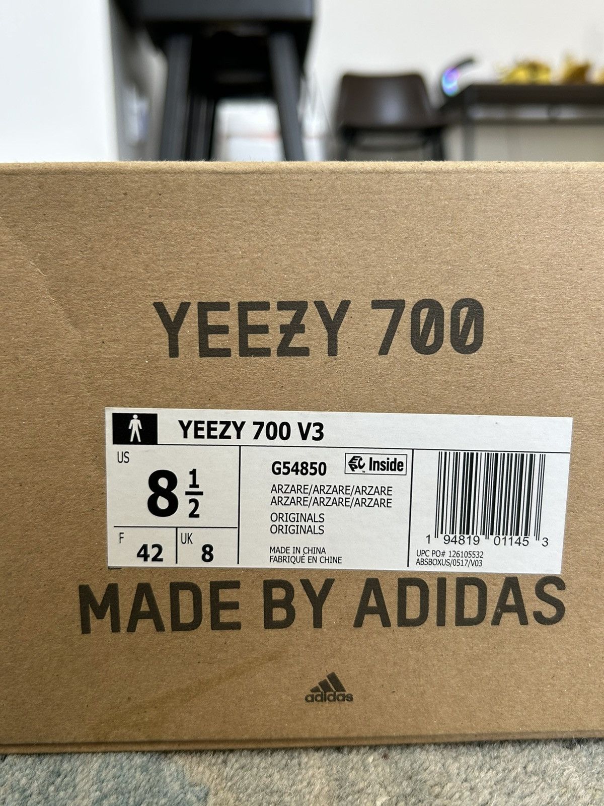 Yeezy Adidas Yeezy 700 v3 Size US 8.5 / EU 41-42 - 14 Thumbnail