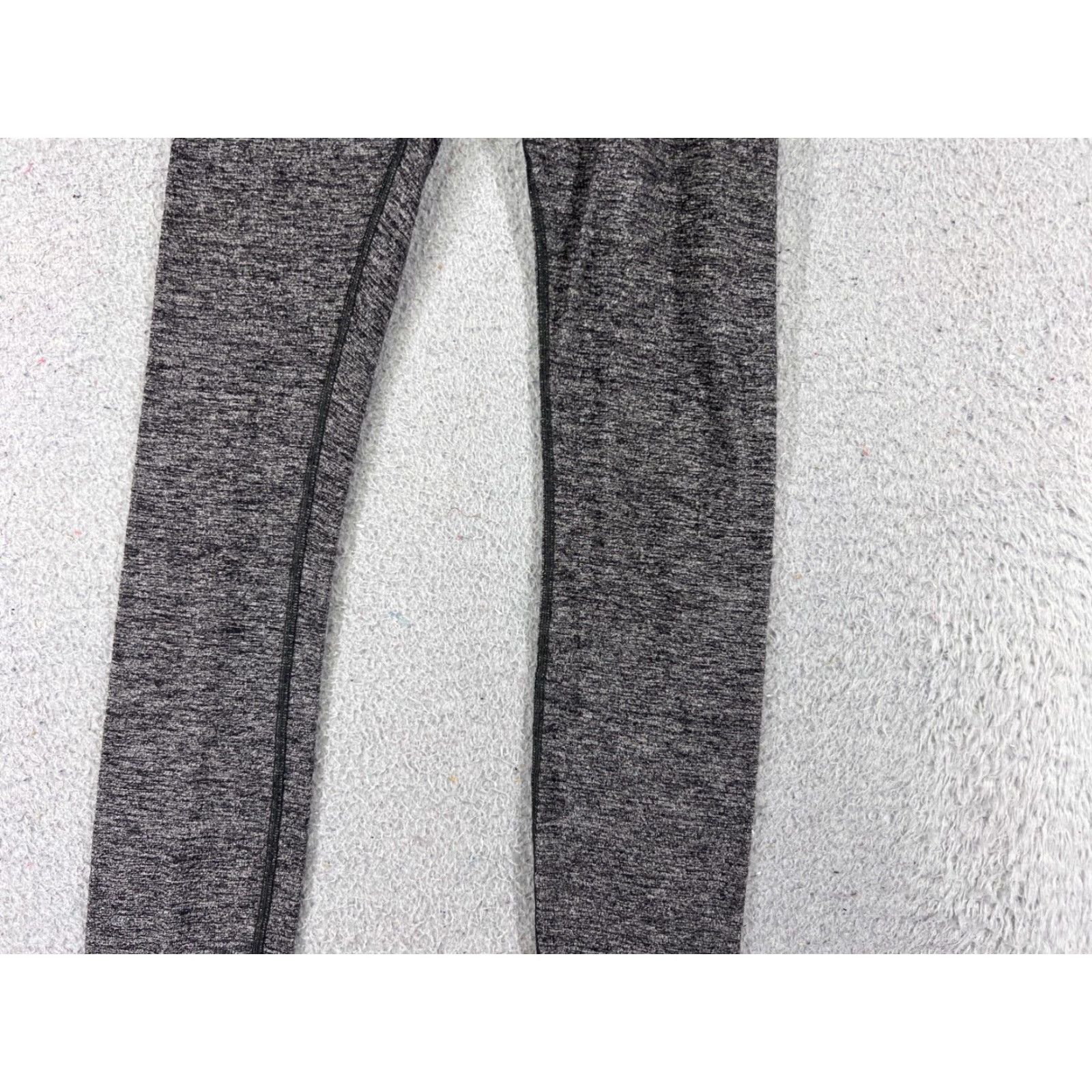 Lululemon Lululemon Wunder Under Pants Womens 4 Gray 28" Inseam Hi-Rise Luon Yoga Training Tight Compression Athletic Activewear Size 27" / US 4 / IT 40 - 3 Thumbnail