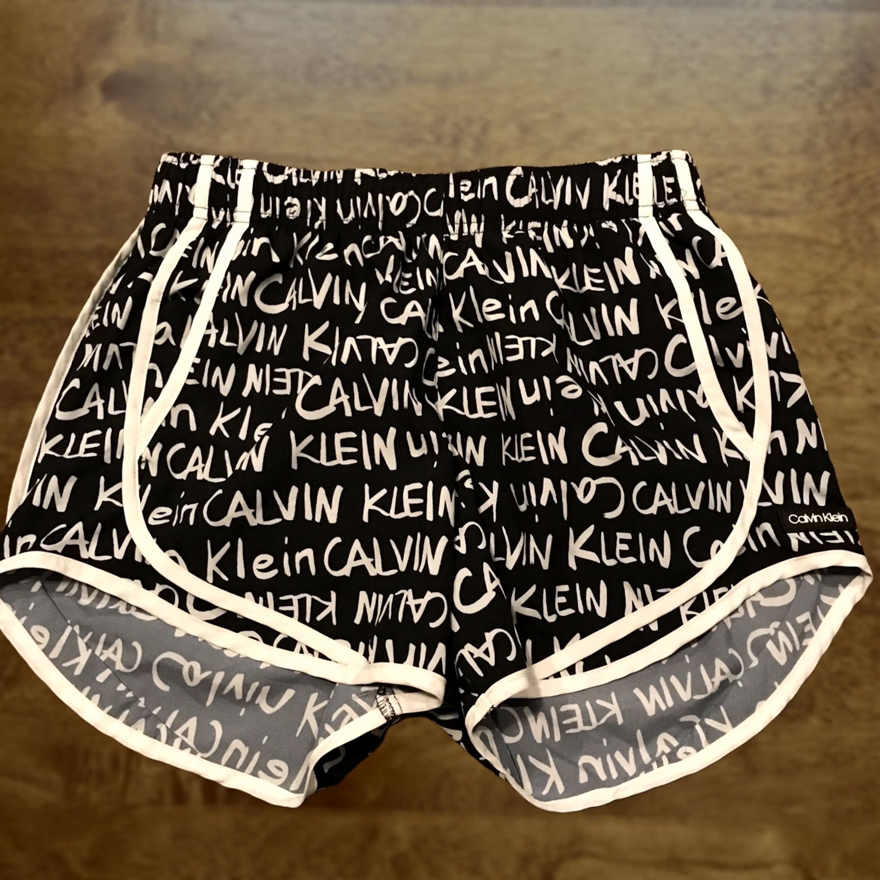 Calvin Klein Calvin Klein Running Shorts XS Women's Active Lightweight Gym Short Black Logo All-Over Size 26" / US 2 / IT 38 - 1 Thumbnail