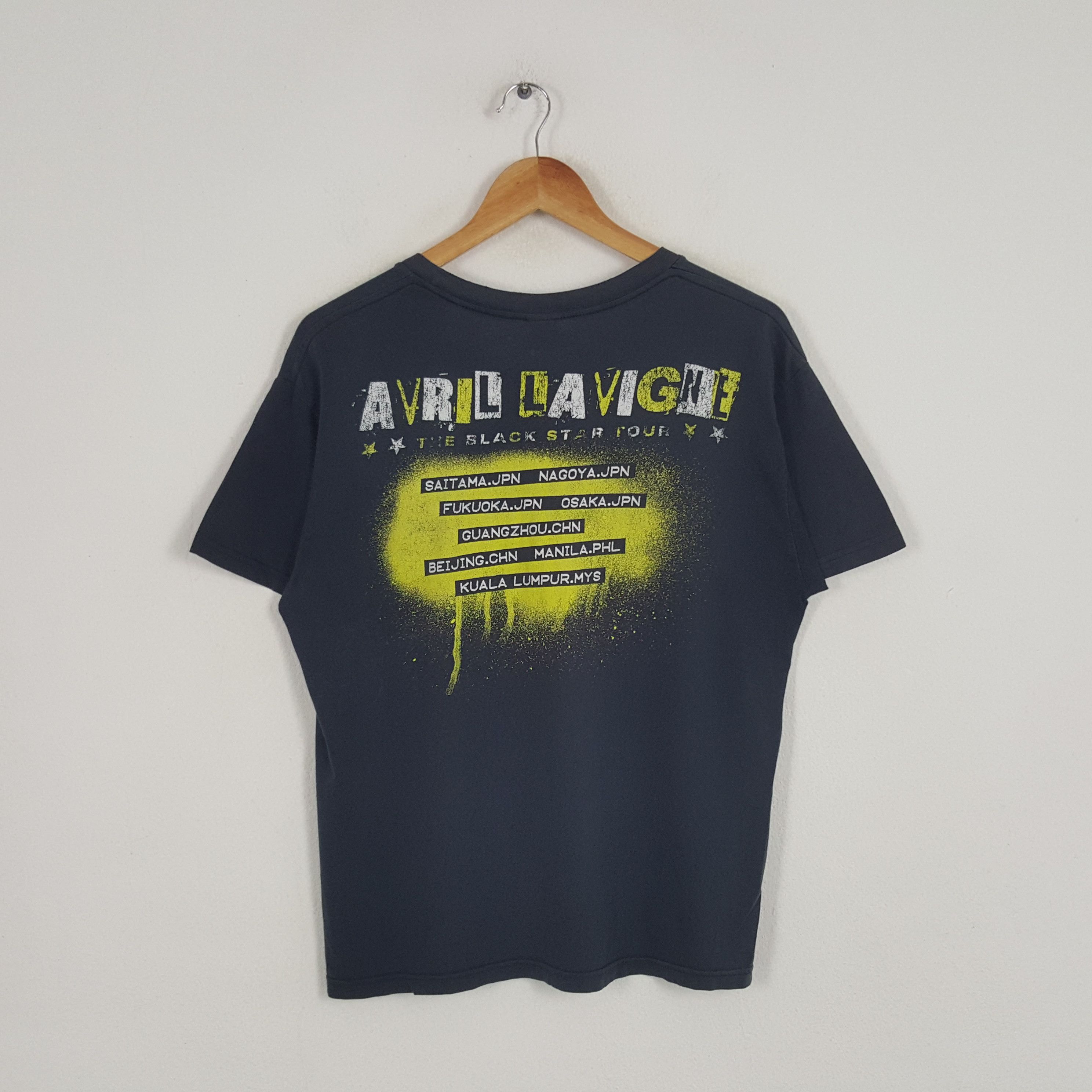 Band Tees × Vintage Vintage Avril Lavigne Pop-Punk Singer Songwriter Tshirt Size US M / EU 48-50 / 2 - 3 Thumbnail