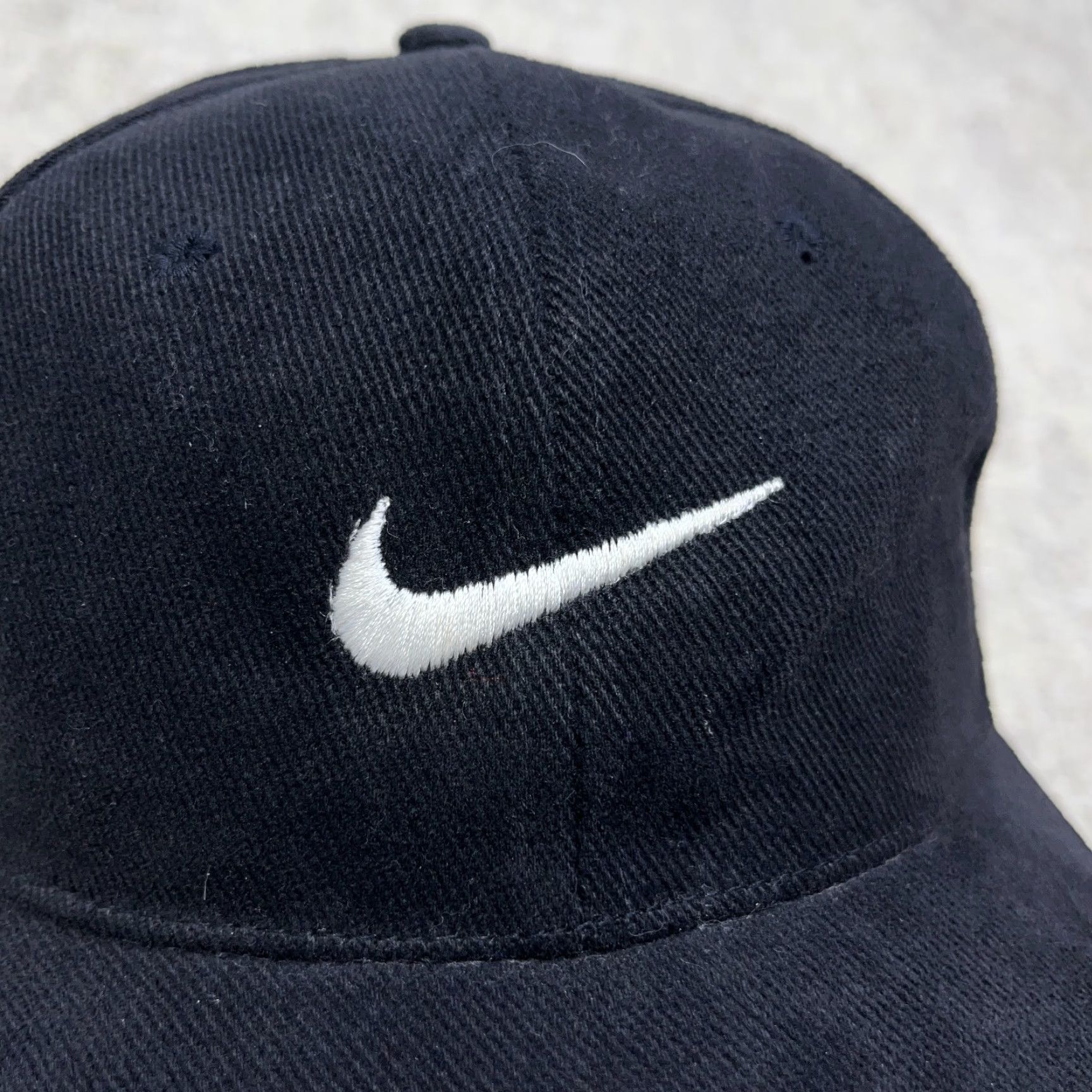 Nike VINTAGE Nike Hat Cap Snapback Black White Center Swoosh Twill Adjustable Men Size ONE SIZE - 3 Thumbnail