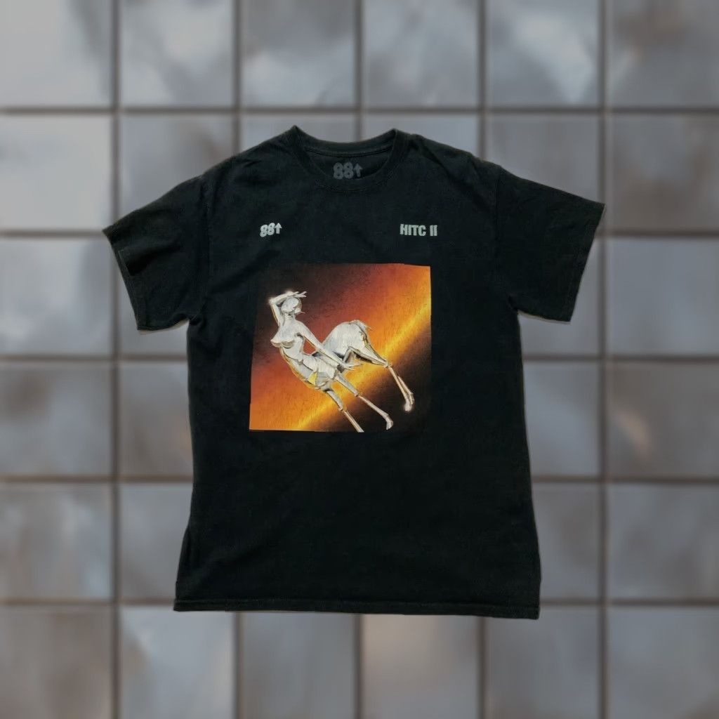Vintage VINTAGE 88 Rising X Sorayama Head In The Clouds HITC II Black Graphic S/S T-Shirt Sz. M Mens Medium Graphic, Black Size US M / EU 48-50 / 2 - 1 Thumbnail
