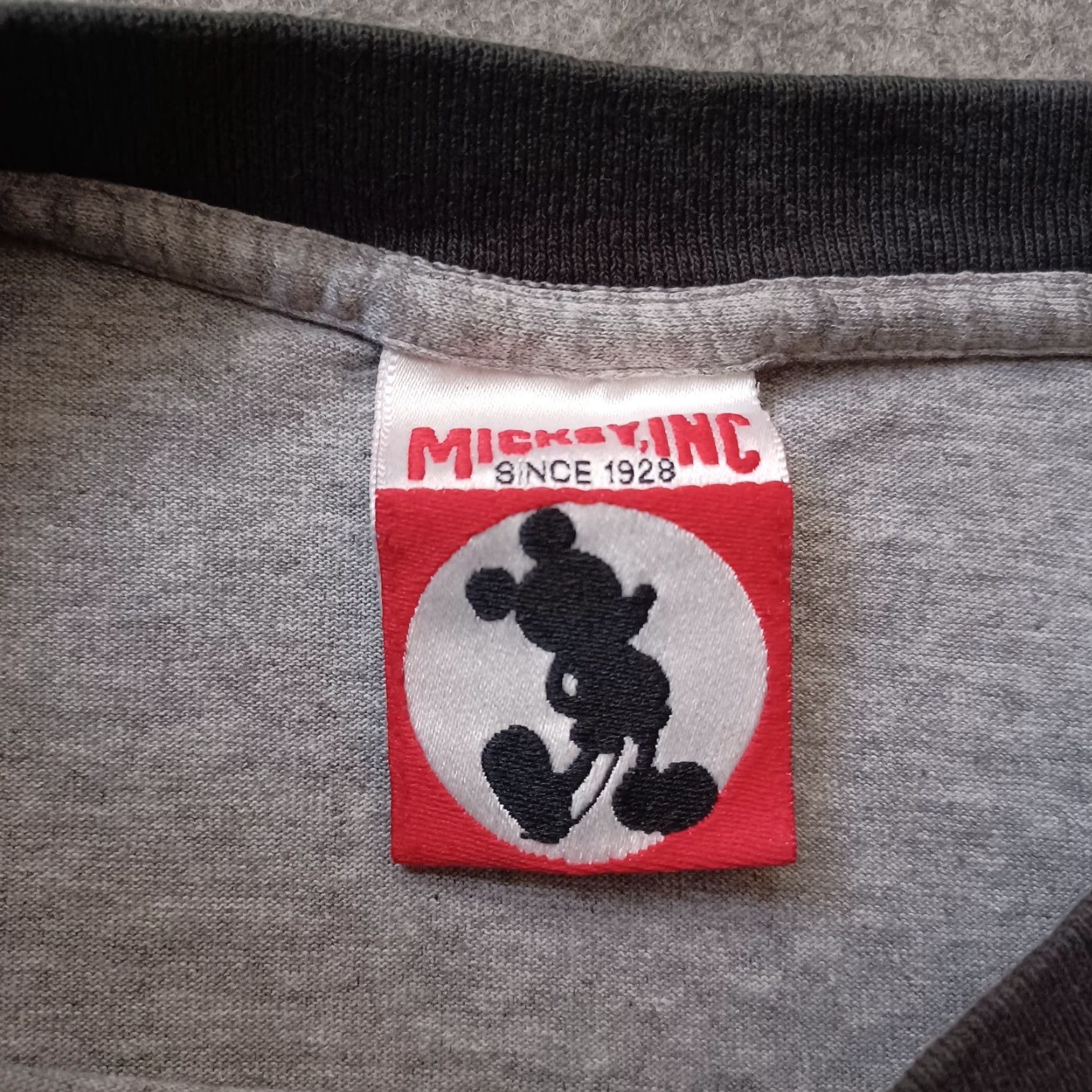 Disney VINTAGE Disney T Shirt Mens Large Gray Mickey Mouse Graphic Short Sleeve 90s Size US L / EU 52-54 / 3 - 2 Thumbnail