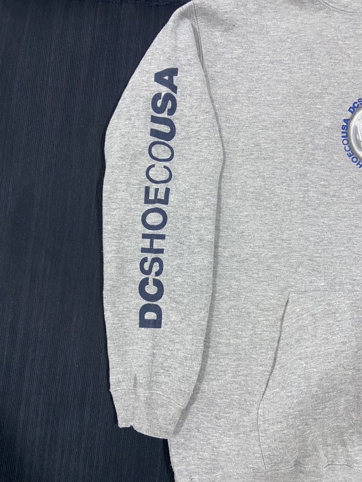 DC 🛹Y2K DC Shoes USA Centre Logo Hoodie Size US L / EU 52-54 / 3 - 3 Thumbnail