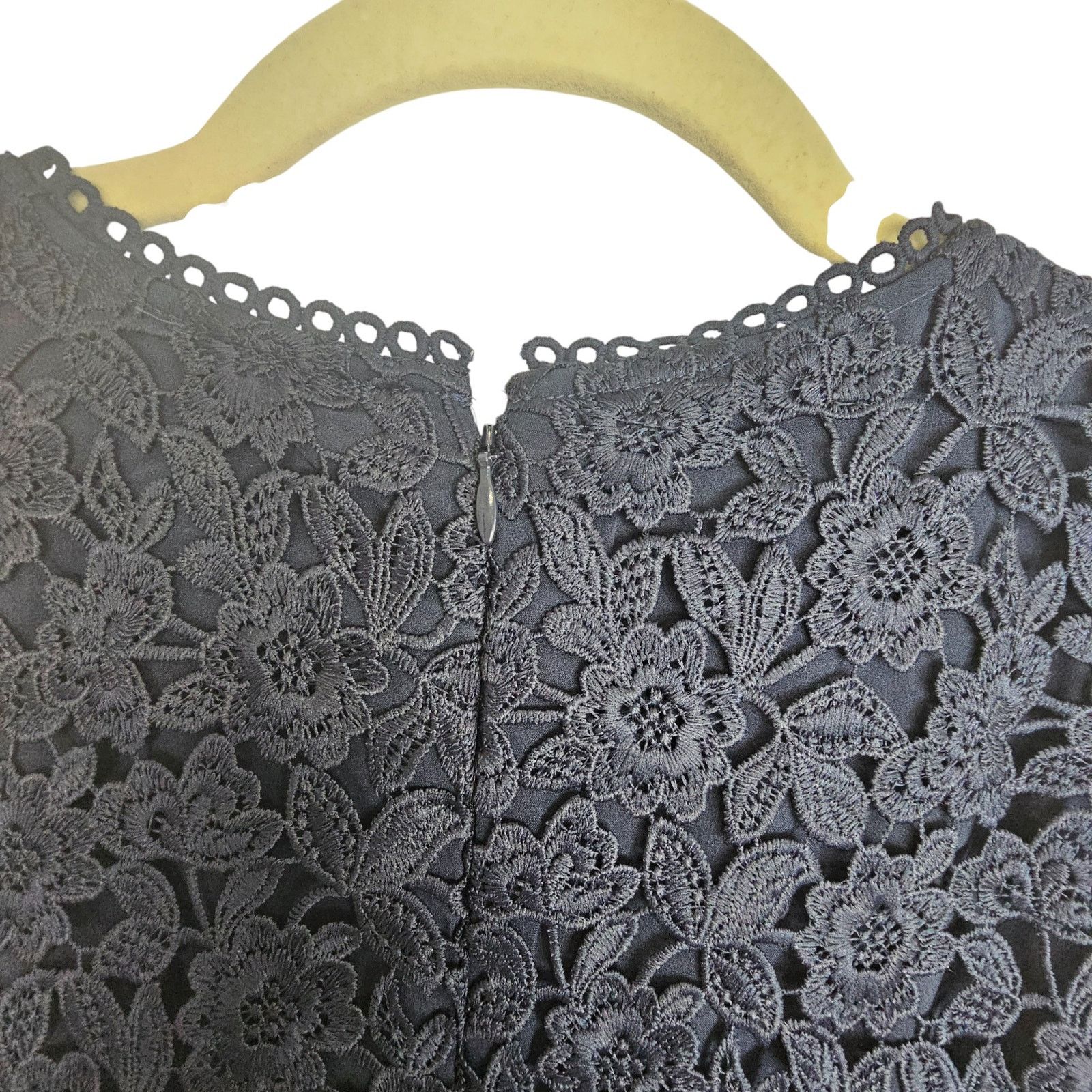 Ann Taylor Ann Taylor Womens Floral Crochet Lace Top Sz S Dark Romantic Size S / US 4 / IT 40 - 9 Thumbnail