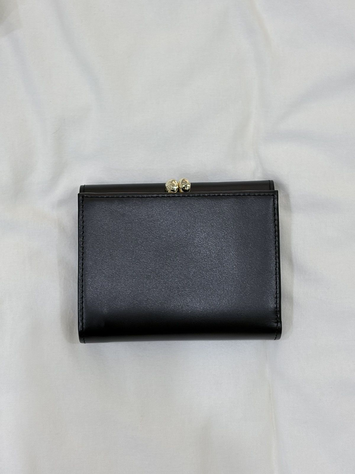 Vivienne Westwood *Japan Exclusive* VINTAGE ORB LEATHER CLASP TRIFOLD WALLET Size ONE SIZE - 2 Thumbnail