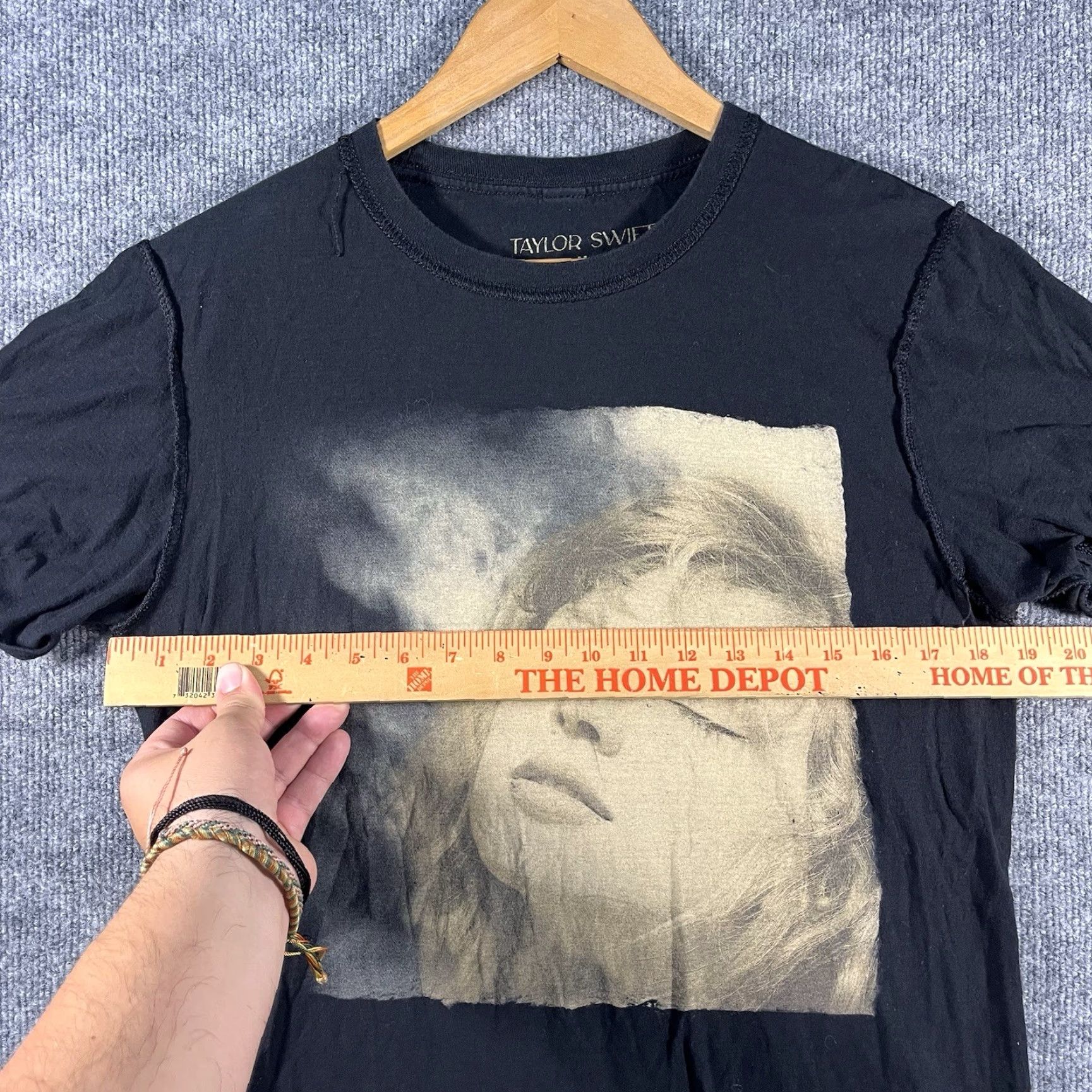 Vintage VINTAGE Taylor Swift Fearless T-Shirt Exposed Seams Style Medium Official Merch Tour Black M Unisex Adults Short Sleeve Mens/Womens? Size M / US 6-8 / IT 42-44 - 5 Thumbnail