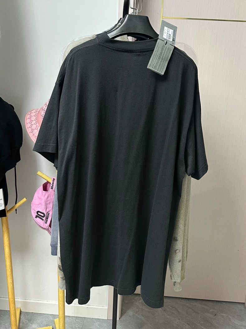 Balenciaga Balenciaga size 1 Wear the old short-sleeved T-shirt on bot Size US S / EU 44-46 / 1 - 3 Thumbnail