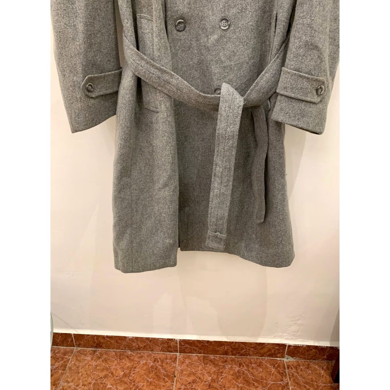 Vintage VINTAGE Bespoke Coat Adult 46L XL Gray Wool Double Breasted Belted Overcoat 1970s Italian Style Mens Size US S / EU 44-46 / 1 - 4 Thumbnail