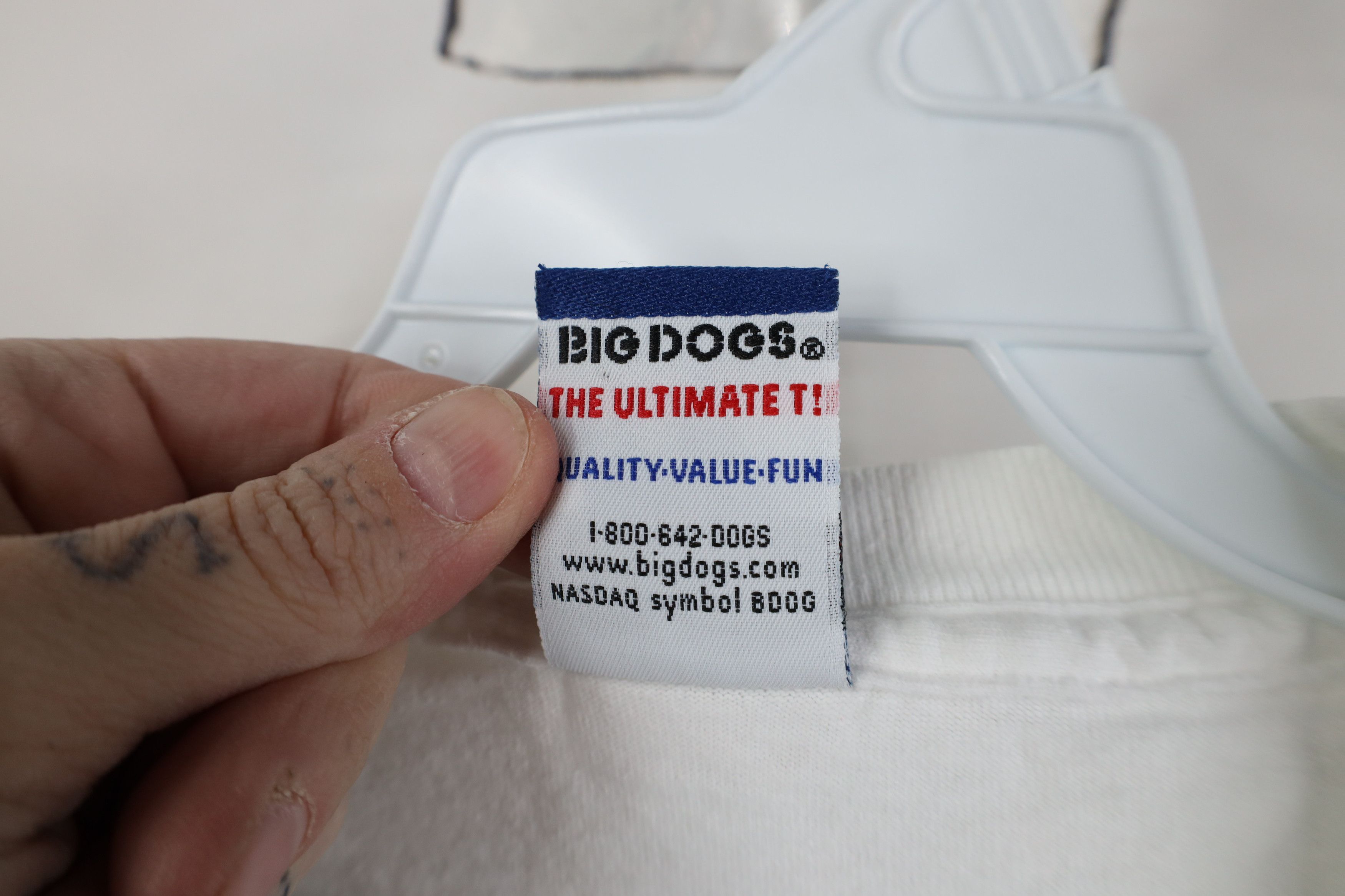 Big Dogs Vintage Y2K 2002 Big Dogs Off Decisions Beer Beach T-Shirt Size US XXL / EU 58 / 5 - 6 Thumbnail