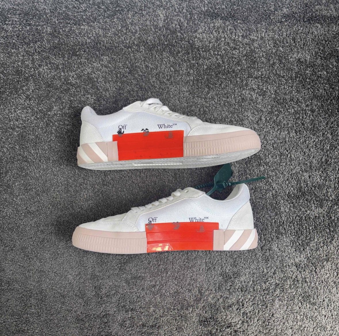 Off-White Off-White Low Vulcanised Sneaker Size US 11 / IT 41 - 3 Thumbnail